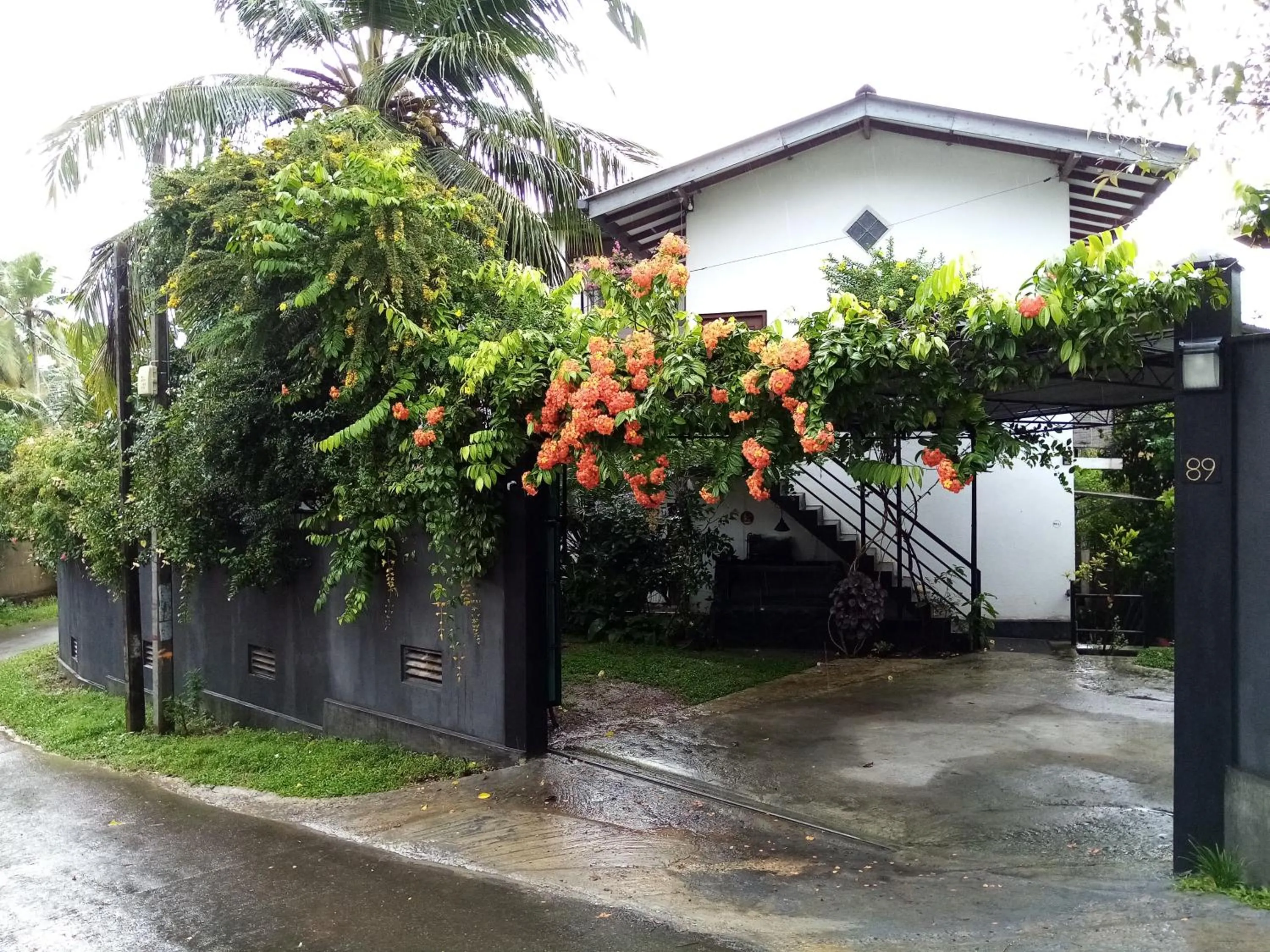 Facade/entrance in Sunny Side 89