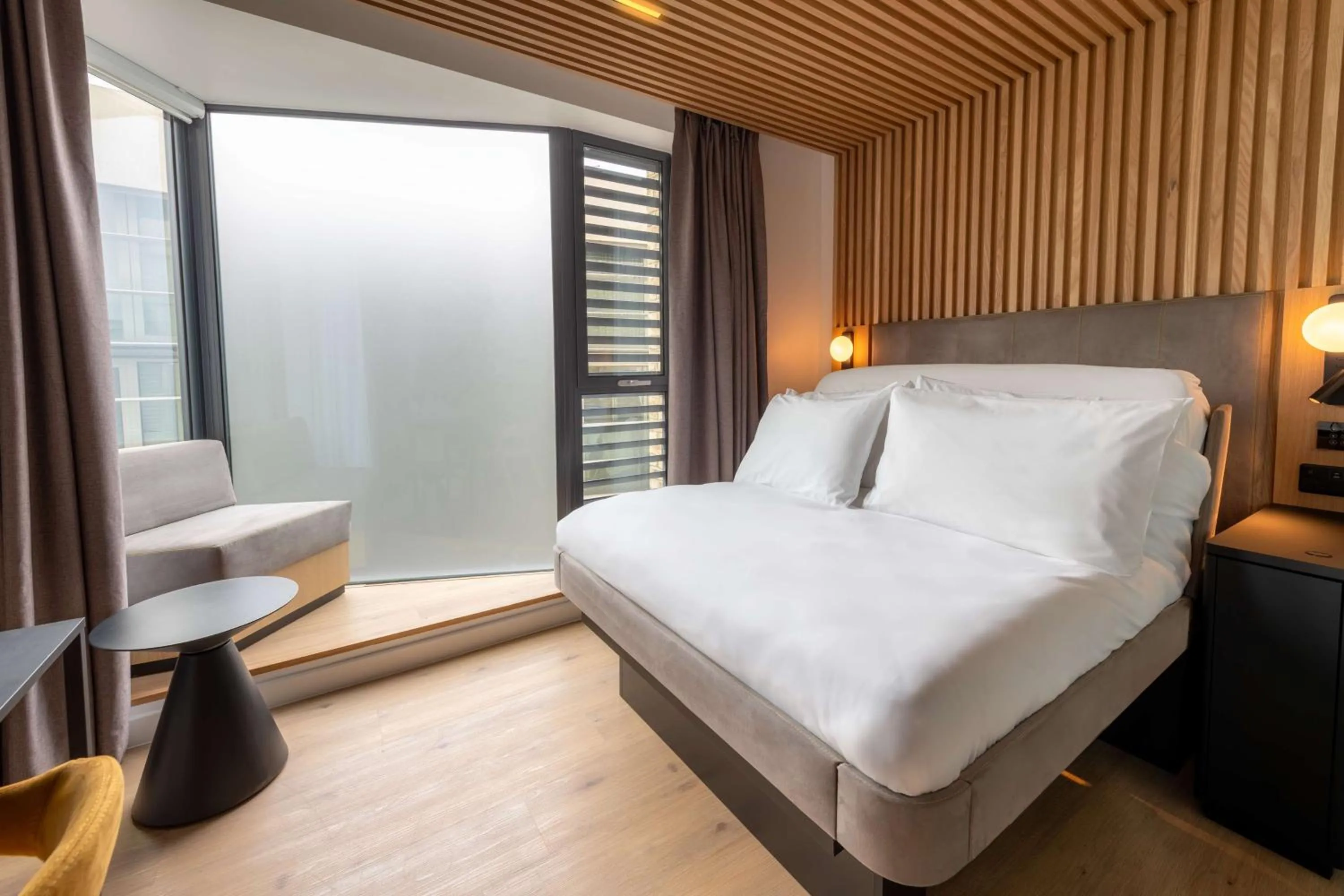 Bedroom, Bed in YOTELPAD London Stratford