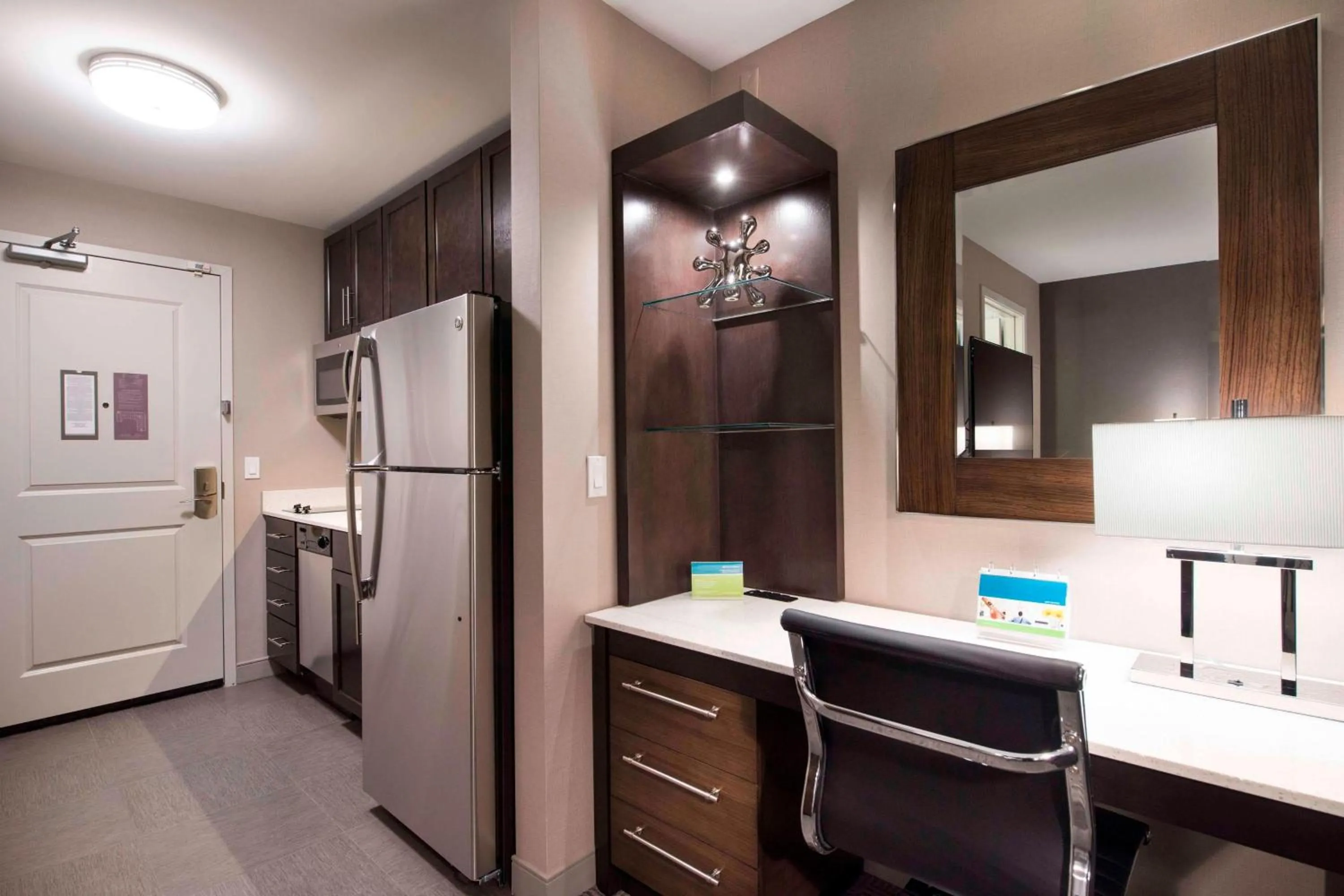 Kitchen or kitchenette in TownePlace Suites by Marriott Boston Logan Airport/Chelsea