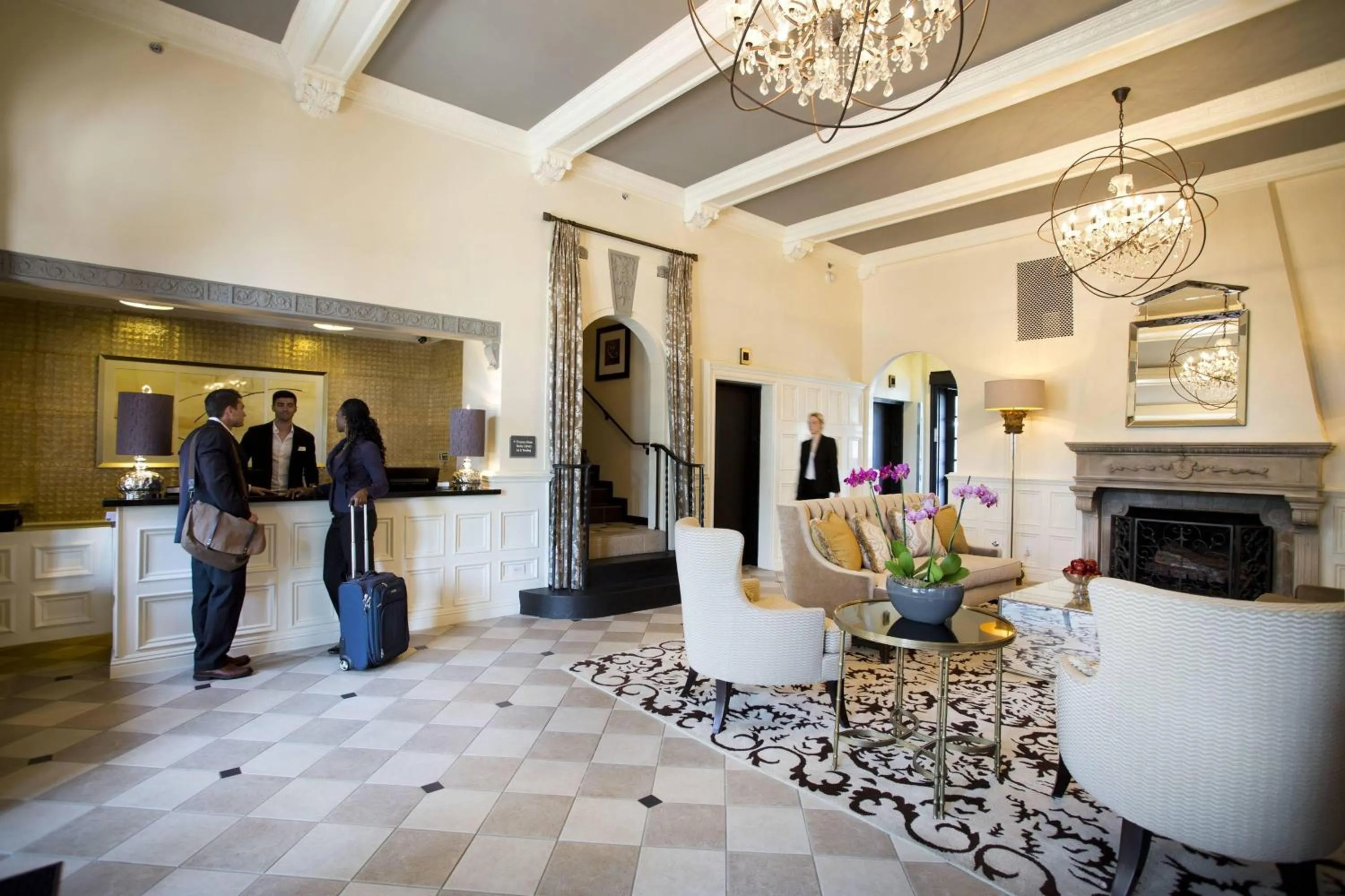 Lobby or reception in Ambassador Hotel Tulsa, Autograph Collection