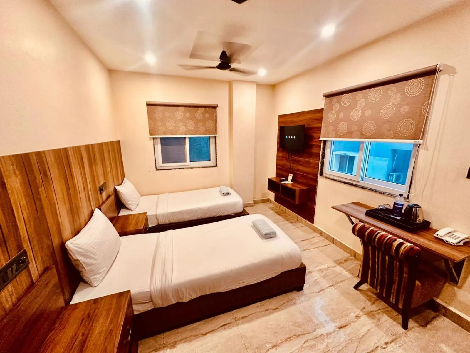 TV and multimedia, Bed in Hotel Windsor Plaza