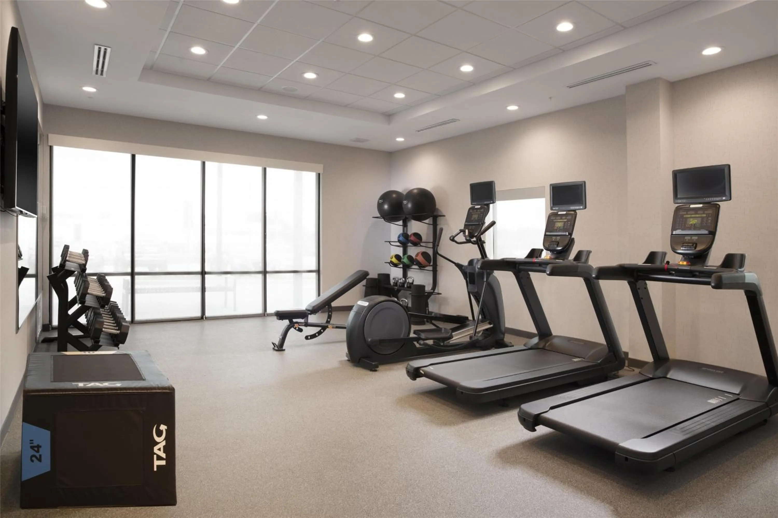 Fitness centre/facilities in Home2 Suites By Hilton Dallas East