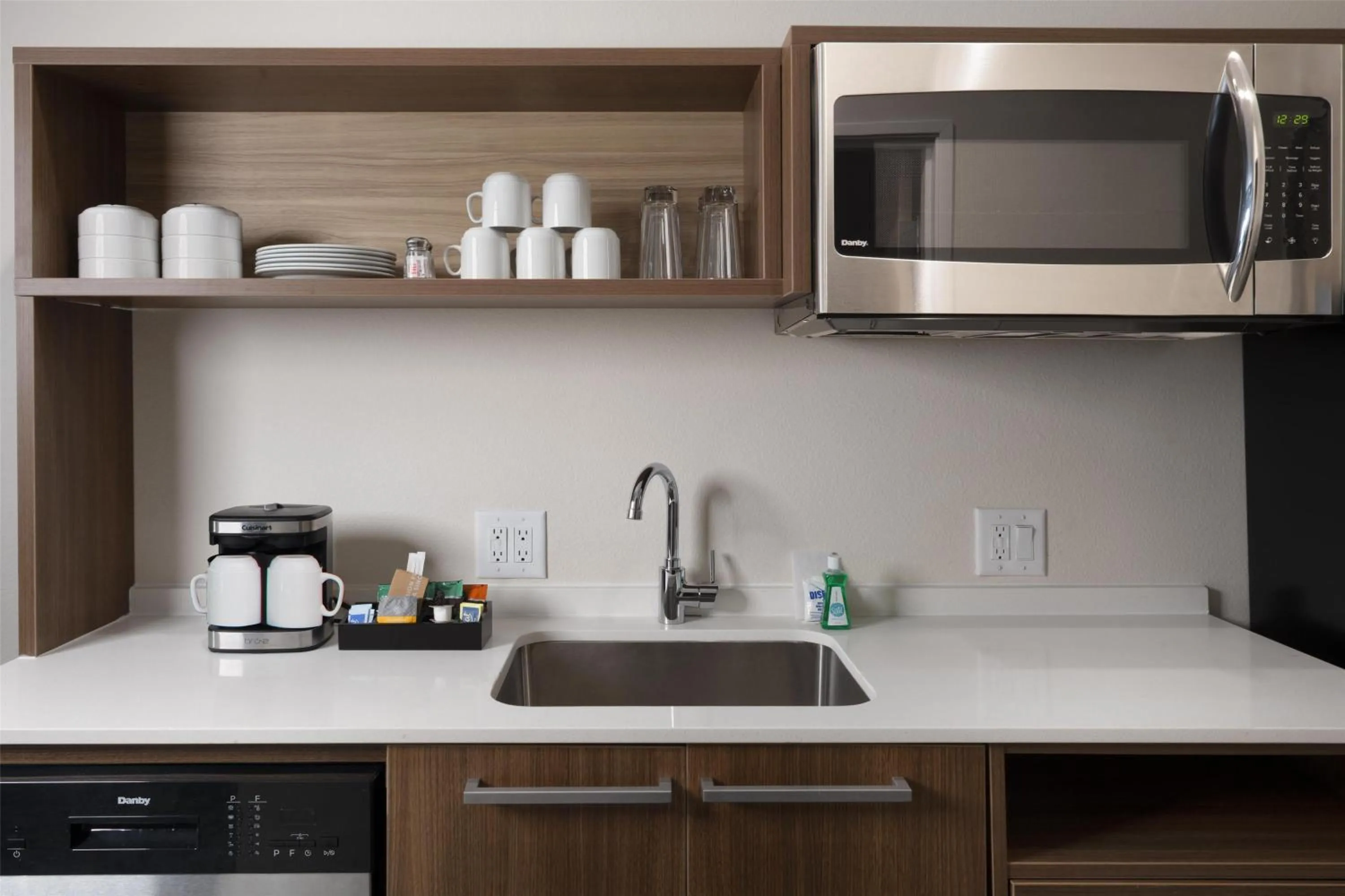 Kitchen or kitchenette in Home2 Suites By Hilton Dallas East