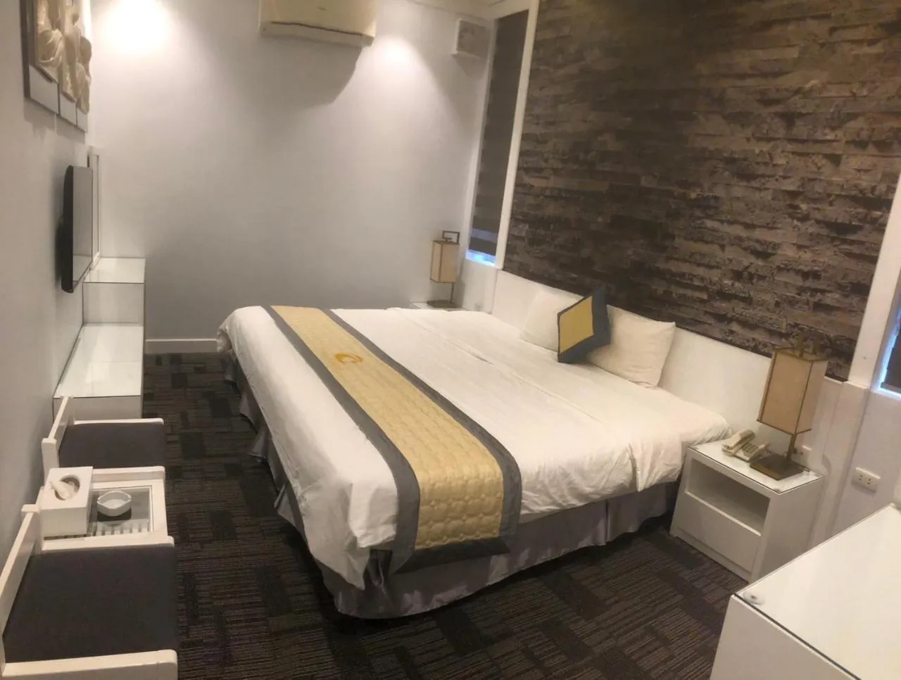 Bed in Tuong Vi Hotel