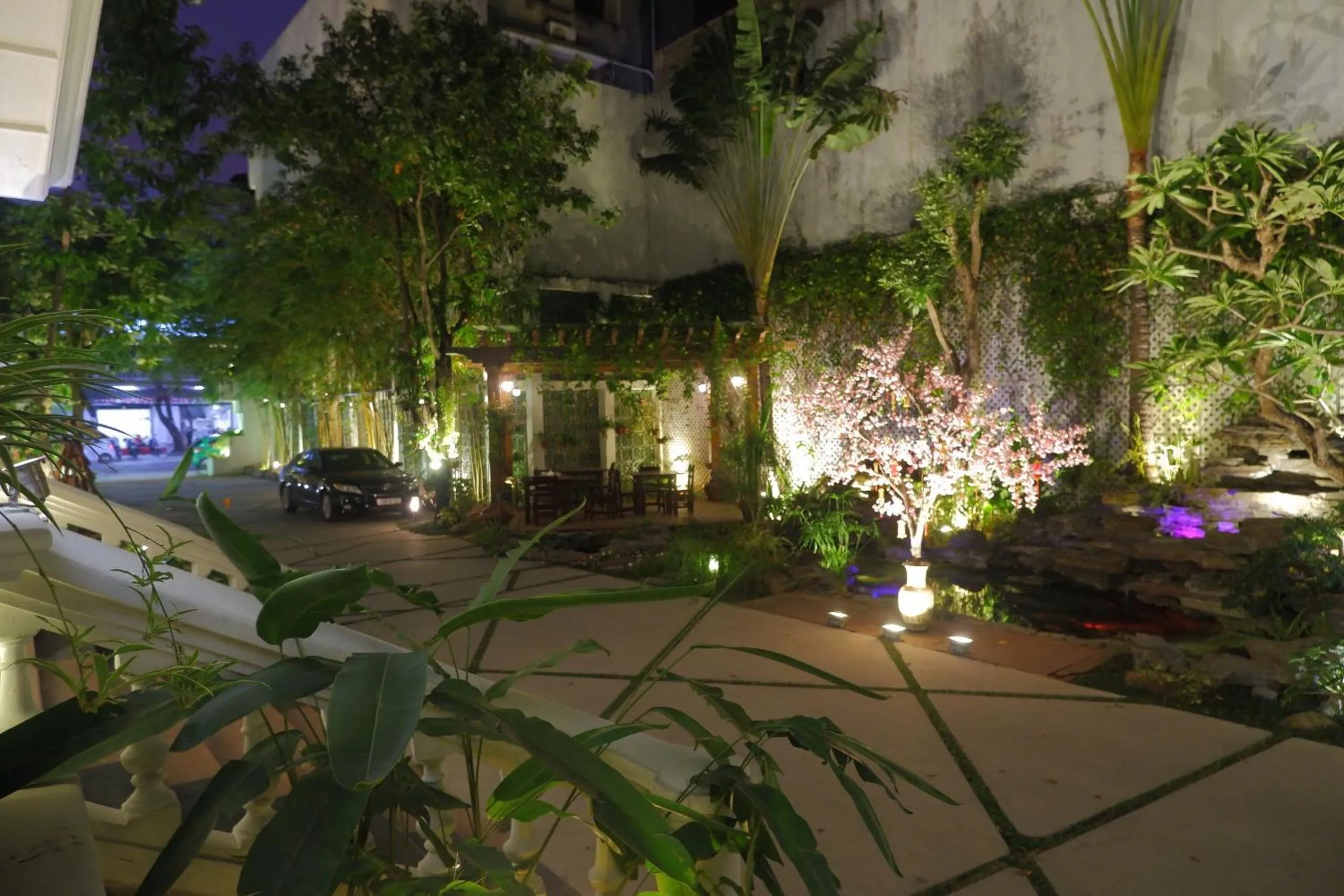 Night in Tuong Vi Hotel