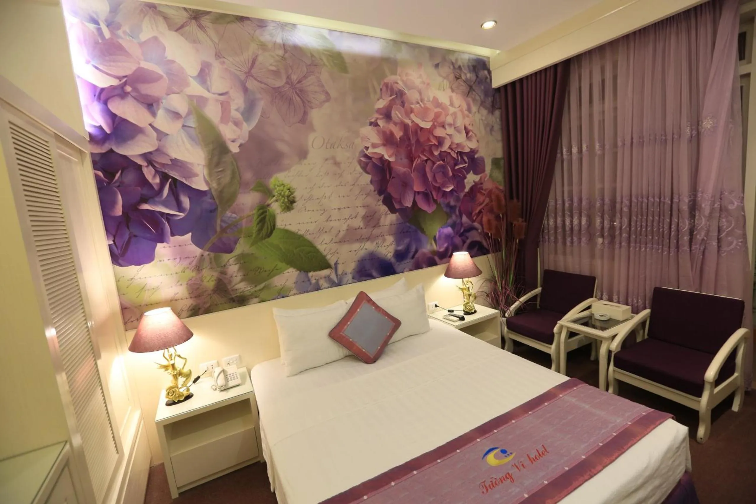 Bed in Tuong Vi Hotel