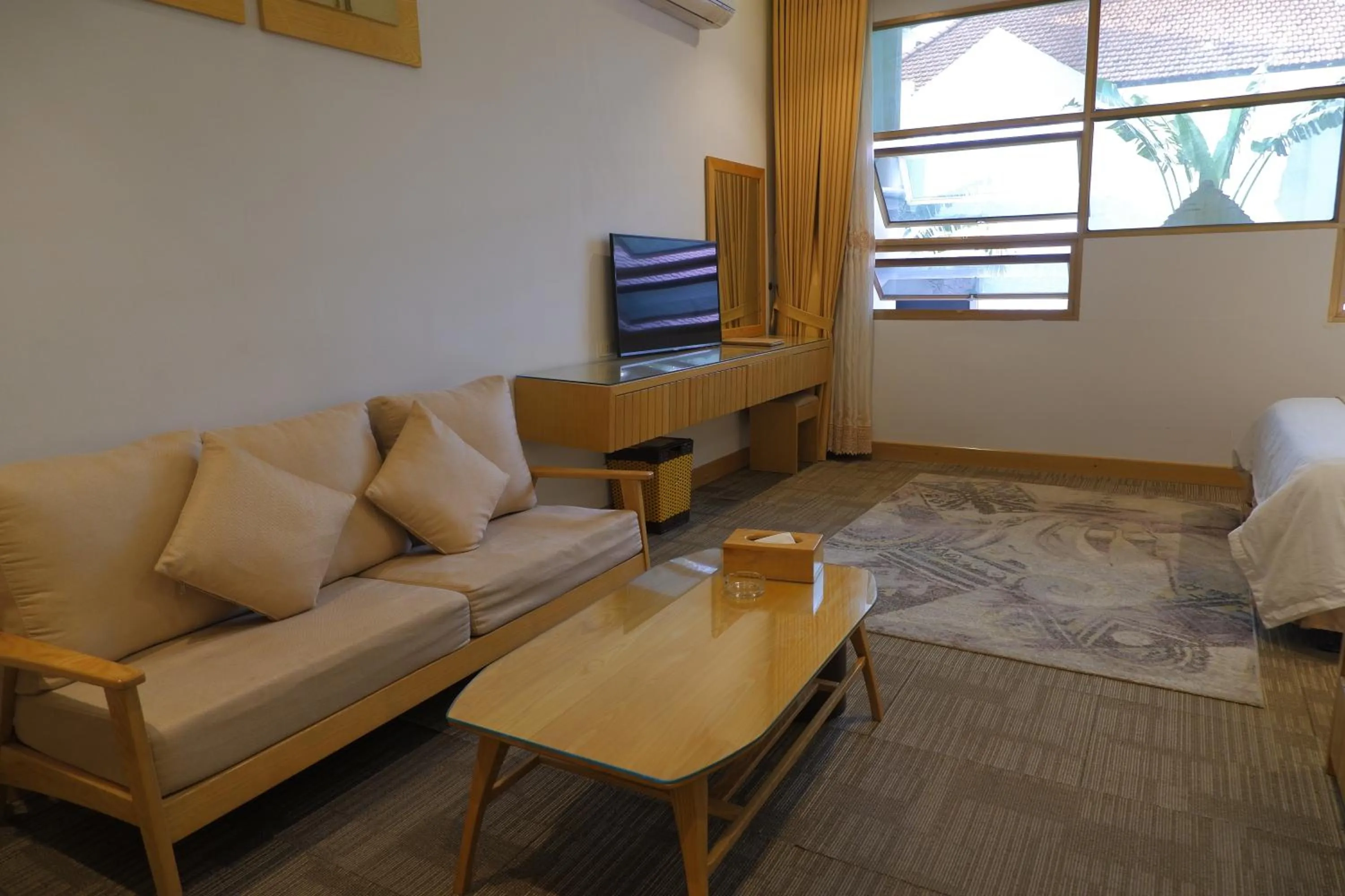 TV and multimedia in Tuong Vi Hotel