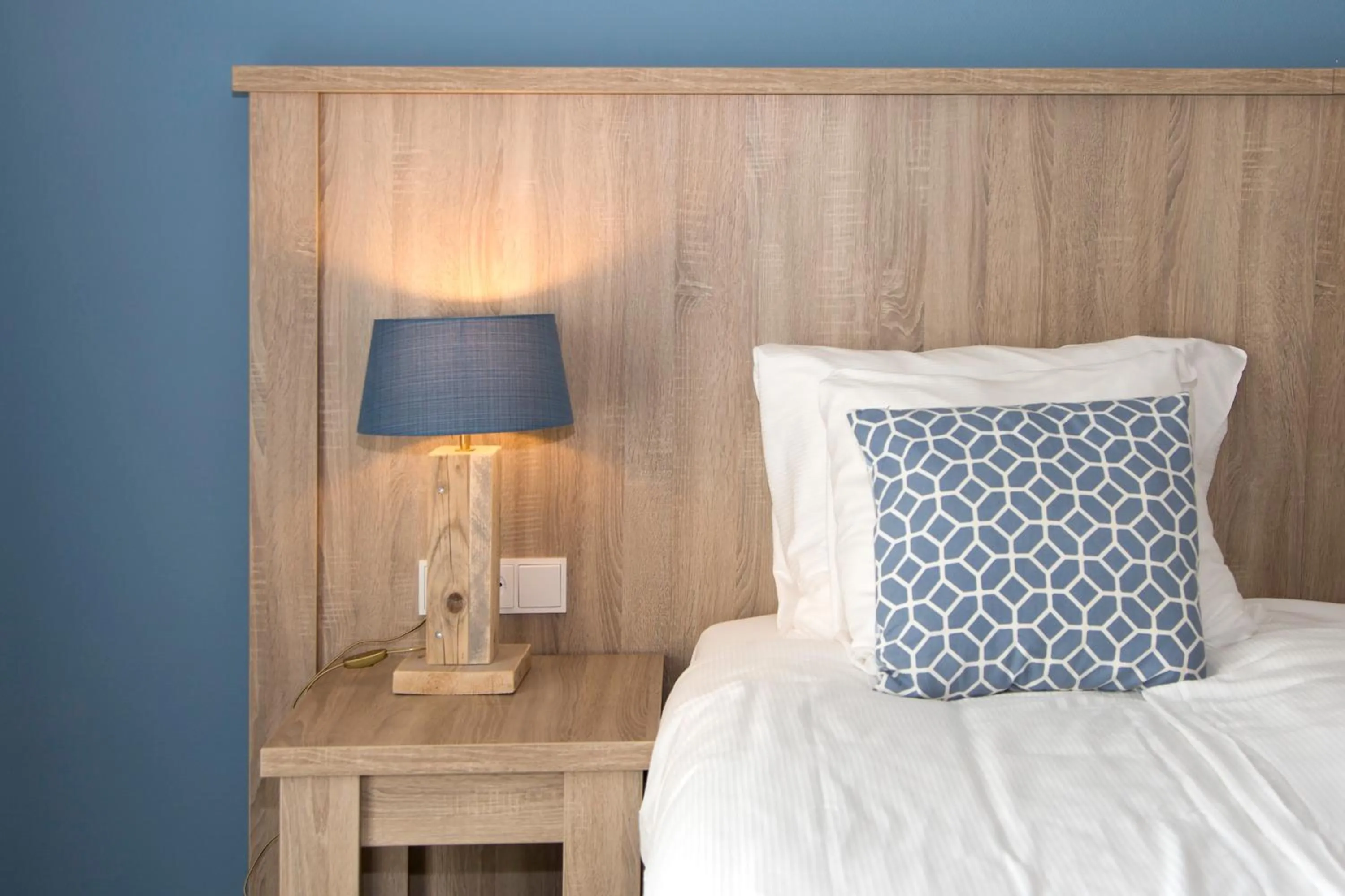 Bedroom, Bed in Beach Hotel I Kloeg Collection