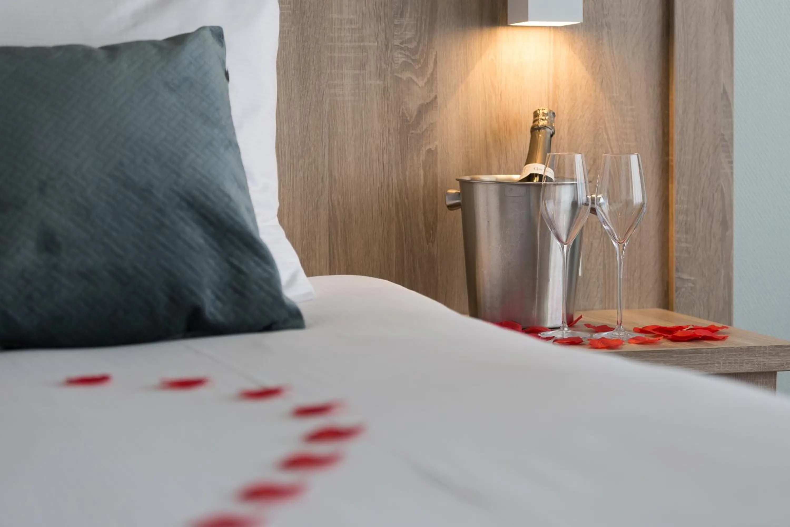 Bed in Beach Hotel I Kloeg Collection