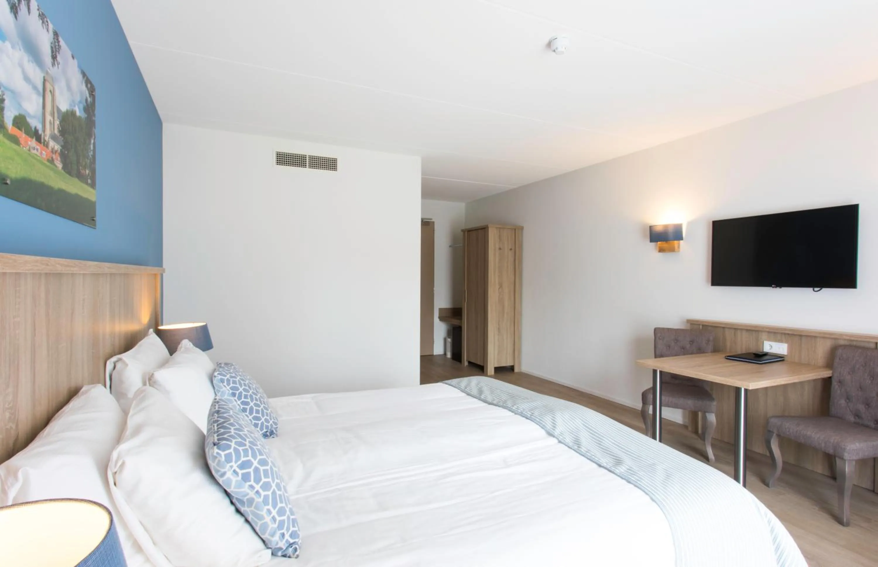 Decorative detail, Bed in Beach Hotel I Kloeg Collection