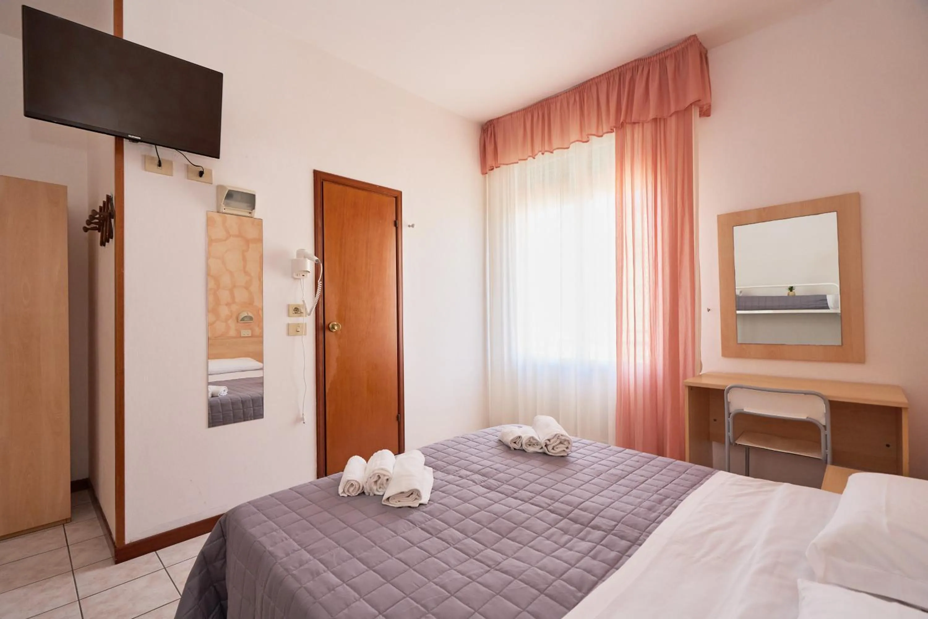 HOTEL JOLANDA