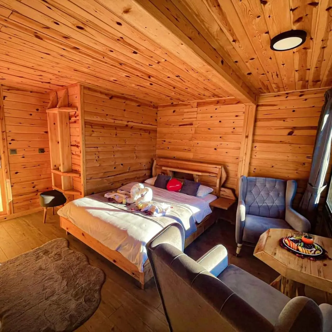 Bed in Kinya Bungalov Hotel