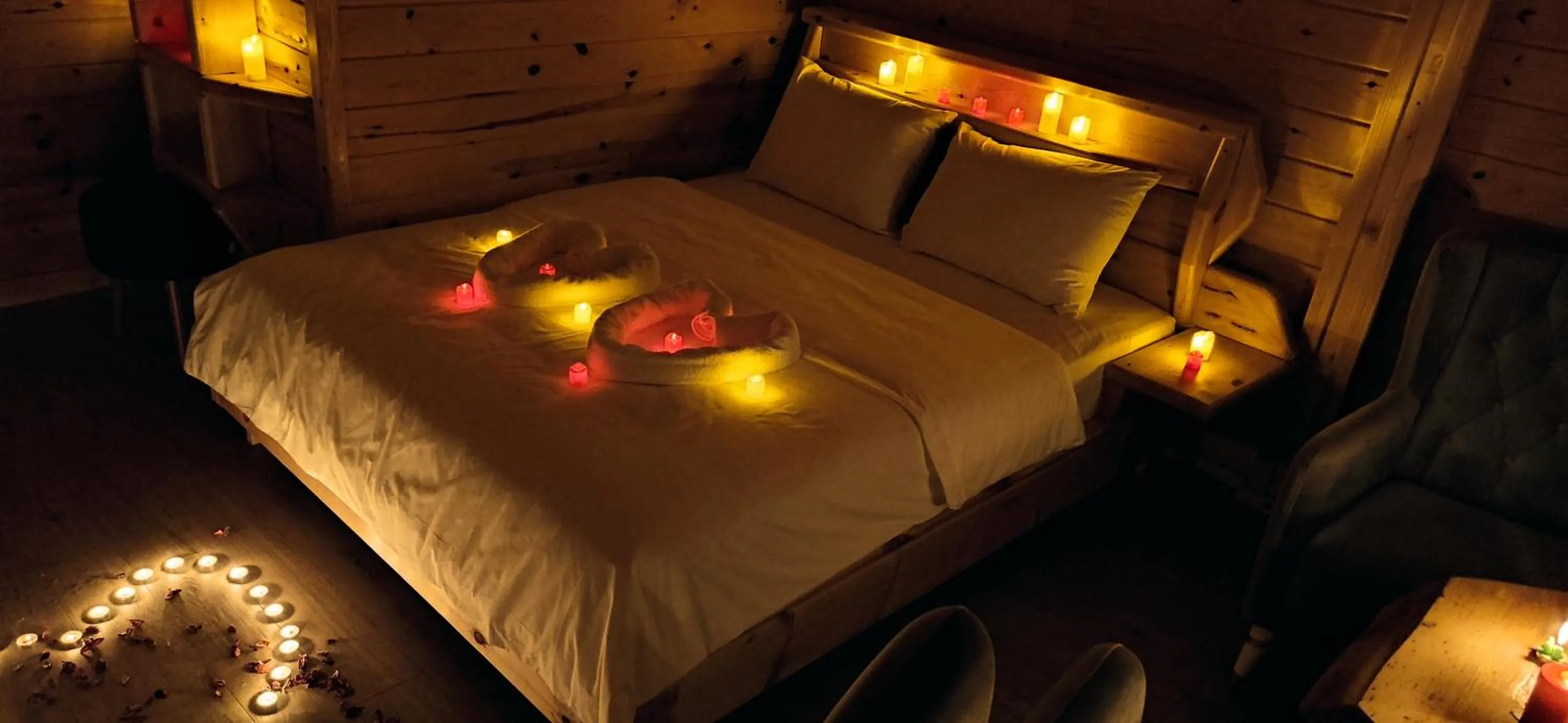 Bed in Kinya Bungalov Hotel