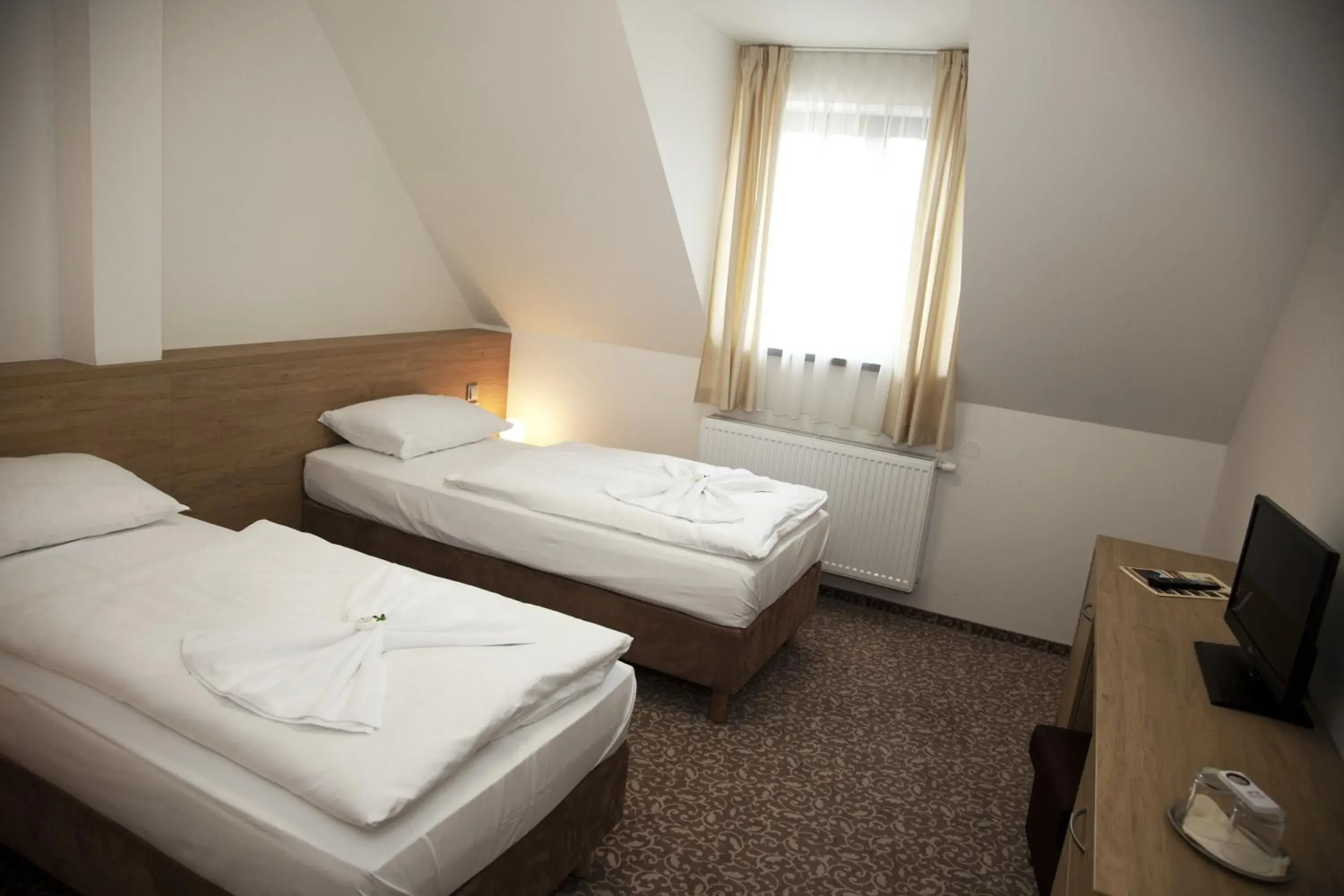 Twin Room - Disability Access in Hotel Zámek Velká Bystřice Twin Room - Disability Access in Hotel Zámek Velká Bystřice