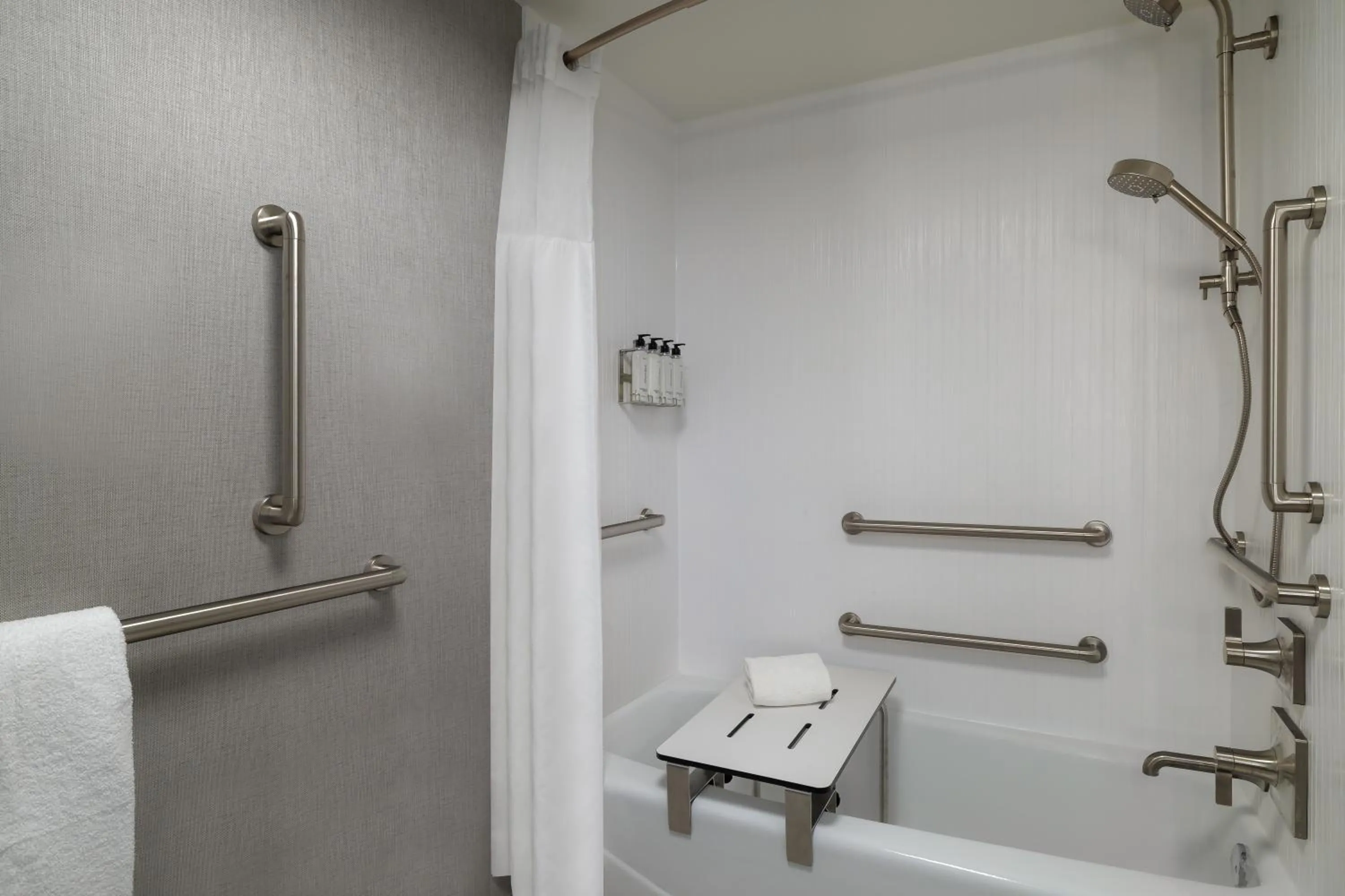 EVEN Hotel Detroit North - Troy by IHG