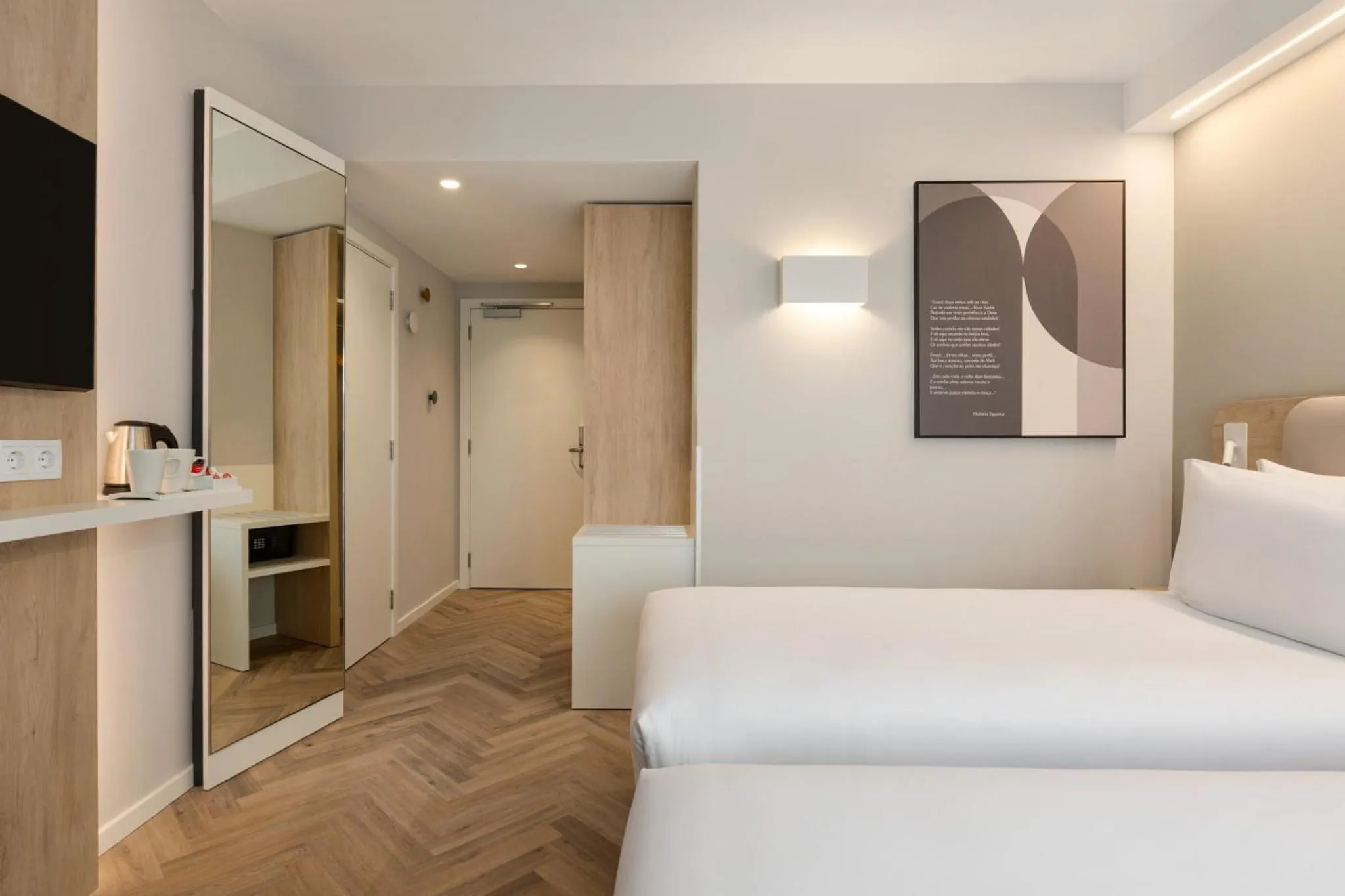 Photo of the whole room in Holiday Inn Express Évora by IHG