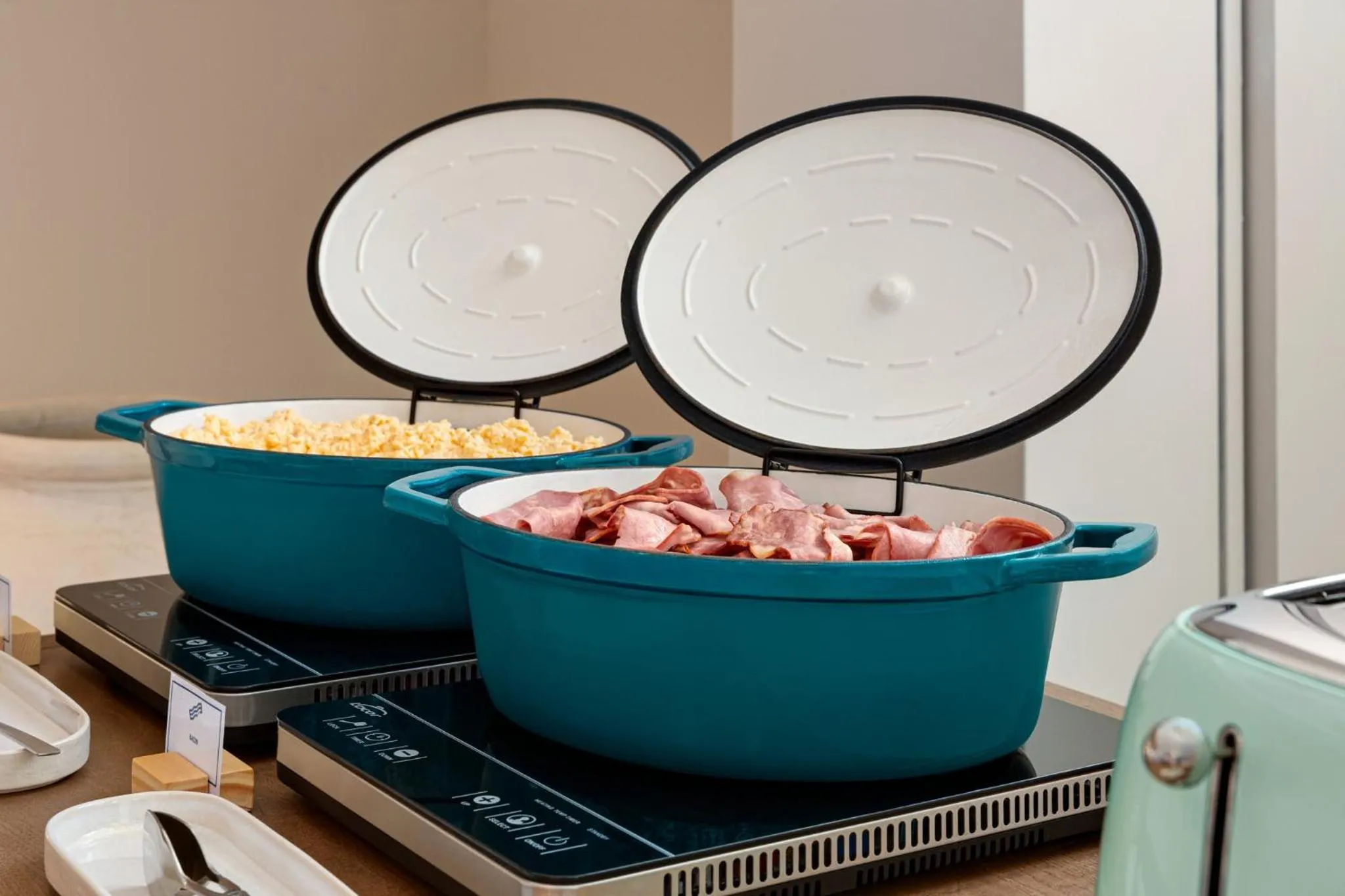 Restaurant/places to eat in Holiday Inn Express Évora by IHG