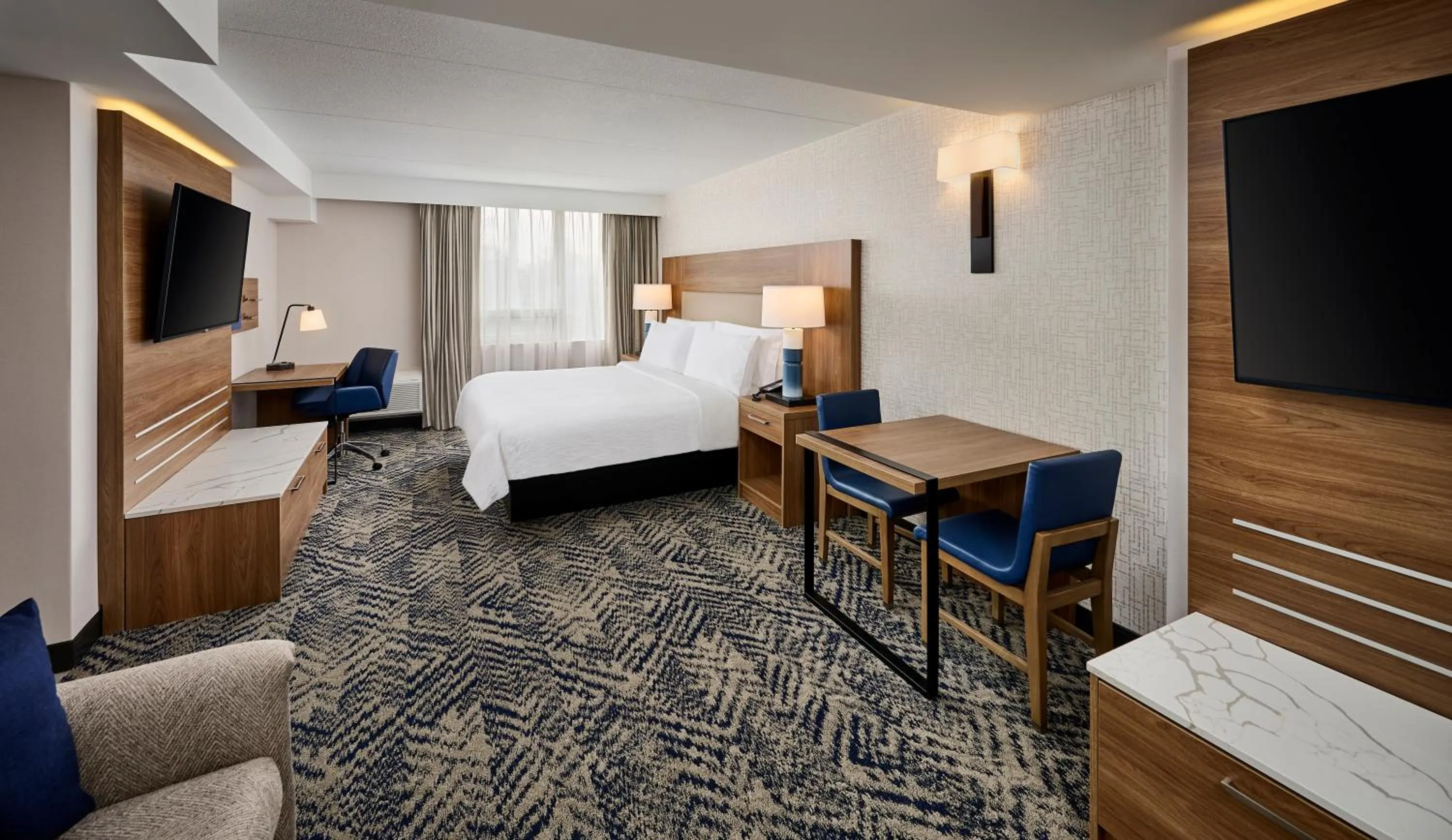 Bedroom, Bed in Candlewood Suites Burlington Conference Centre by IHG