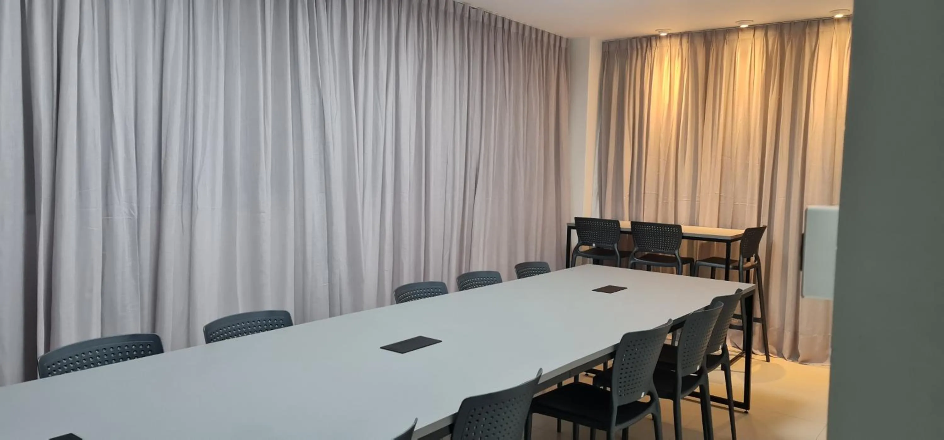 Business facilities in AZZA Smart Stay