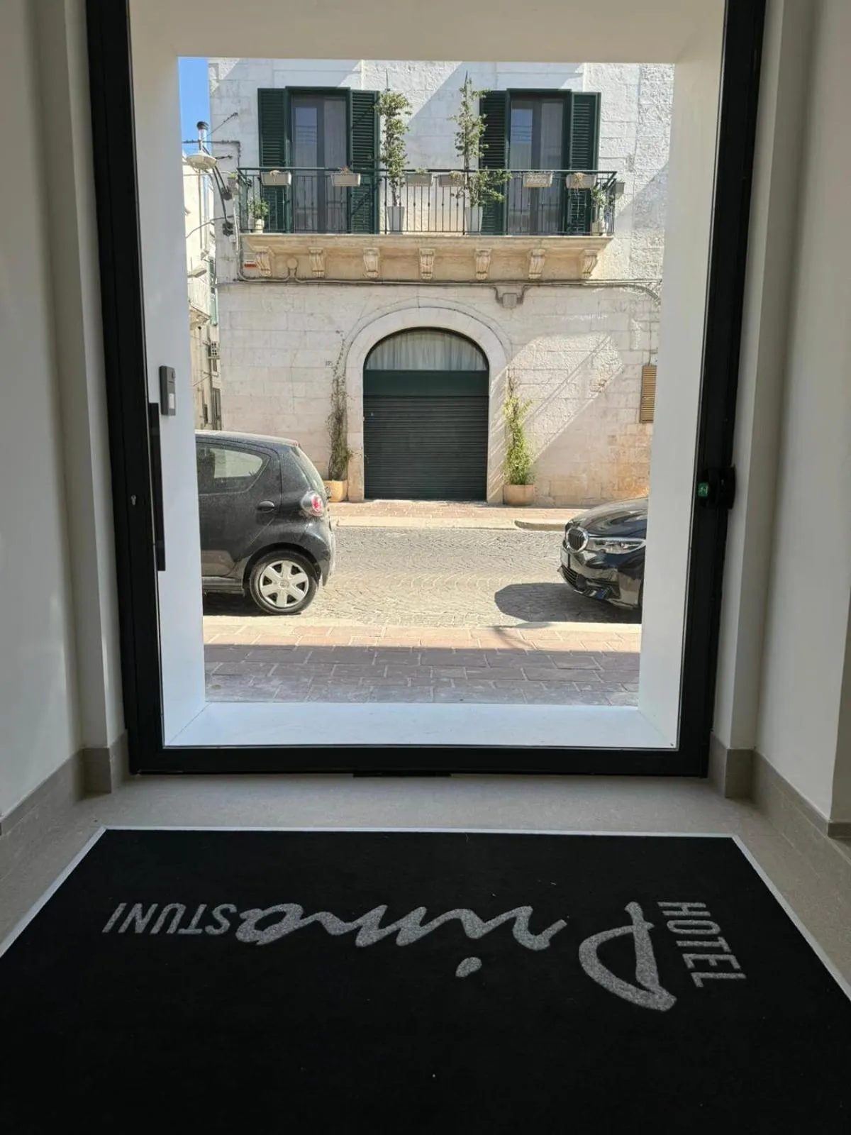 Facade/entrance in PRIMO OSTUNI HOTEL