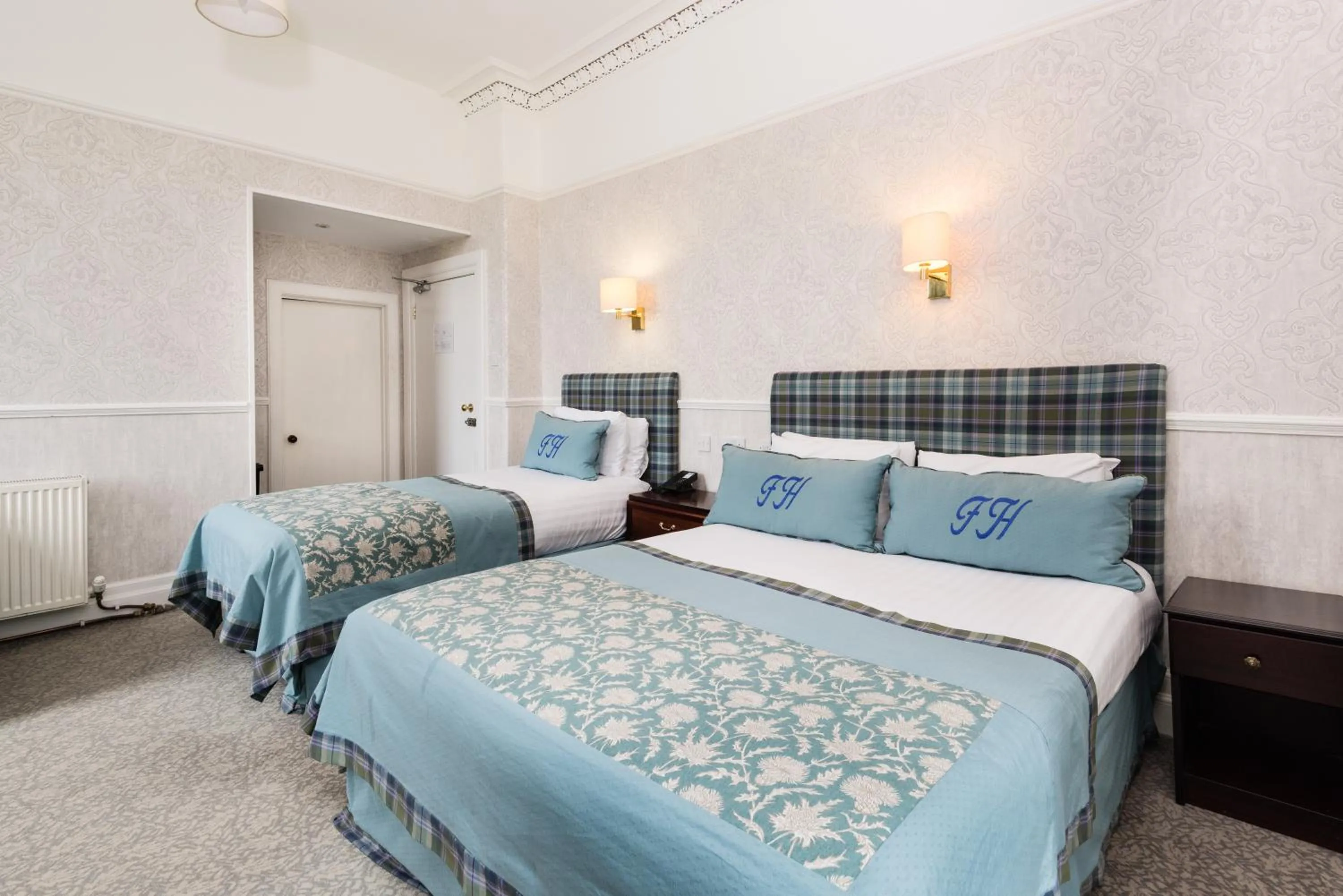 Bedroom, Bed in Fisher's Hotel