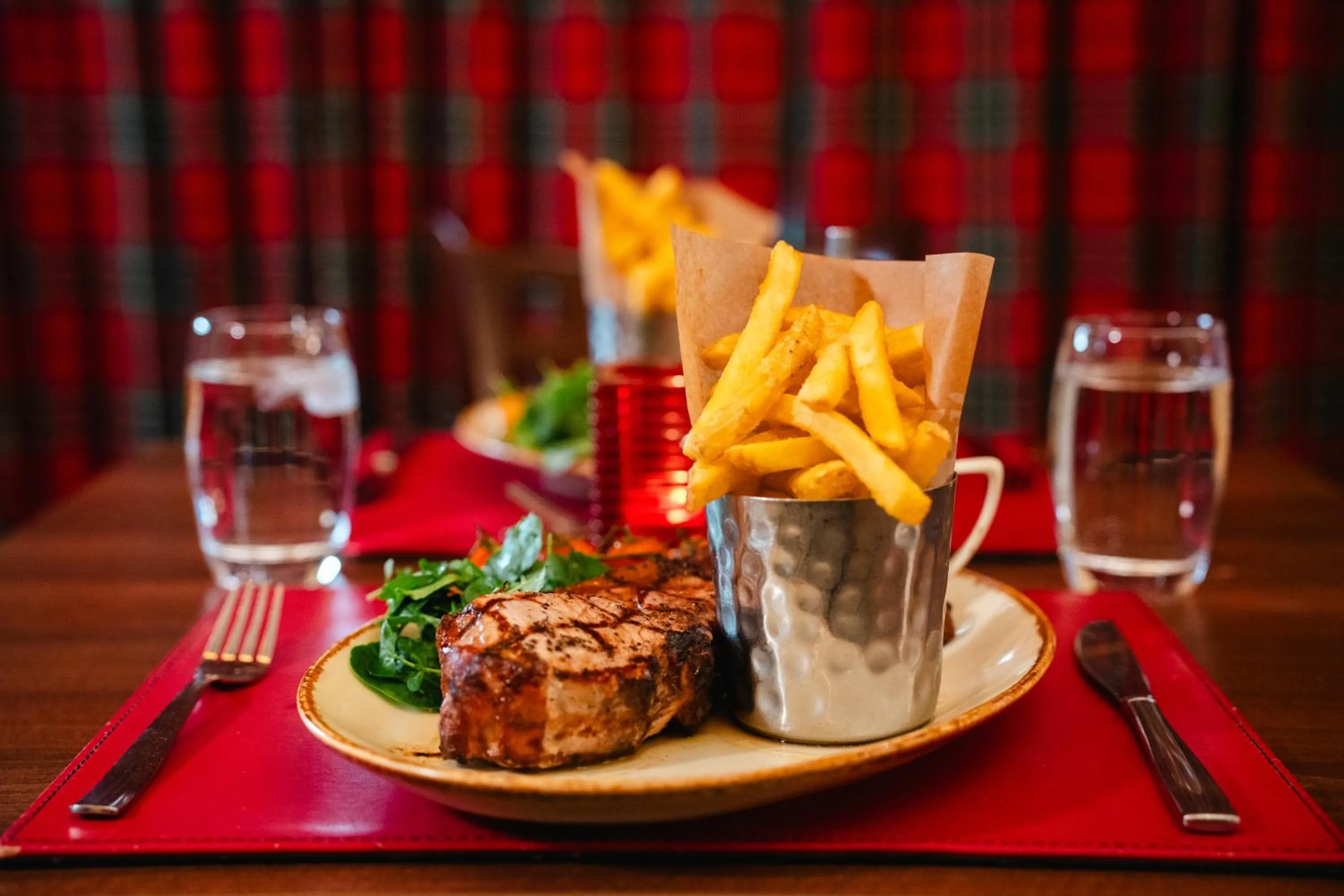 Restaurant/places to eat in Fisher's Hotel