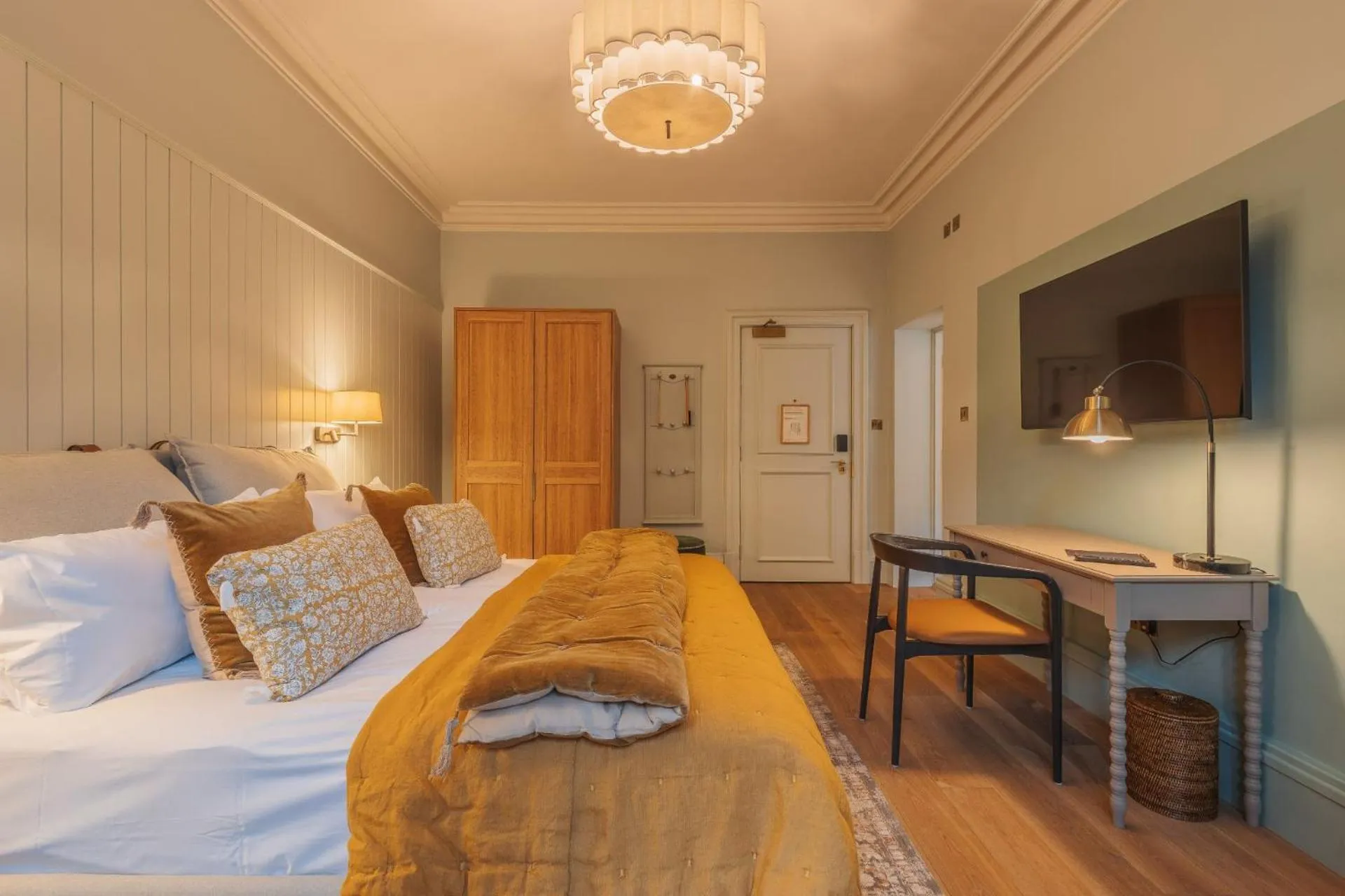 Bed in Pine Trees Hotel Pitlochry