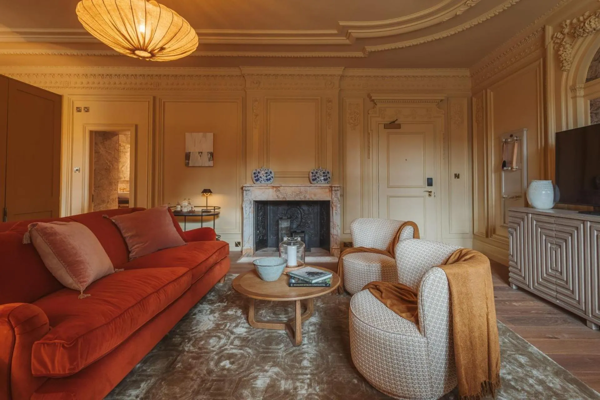 TV and multimedia in Pine Trees Hotel Pitlochry