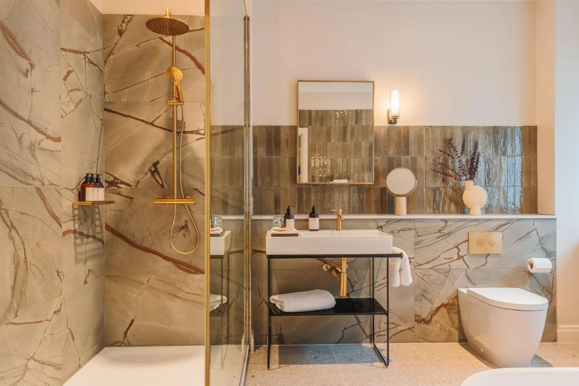 Shower in Pine Trees Hotel Pitlochry