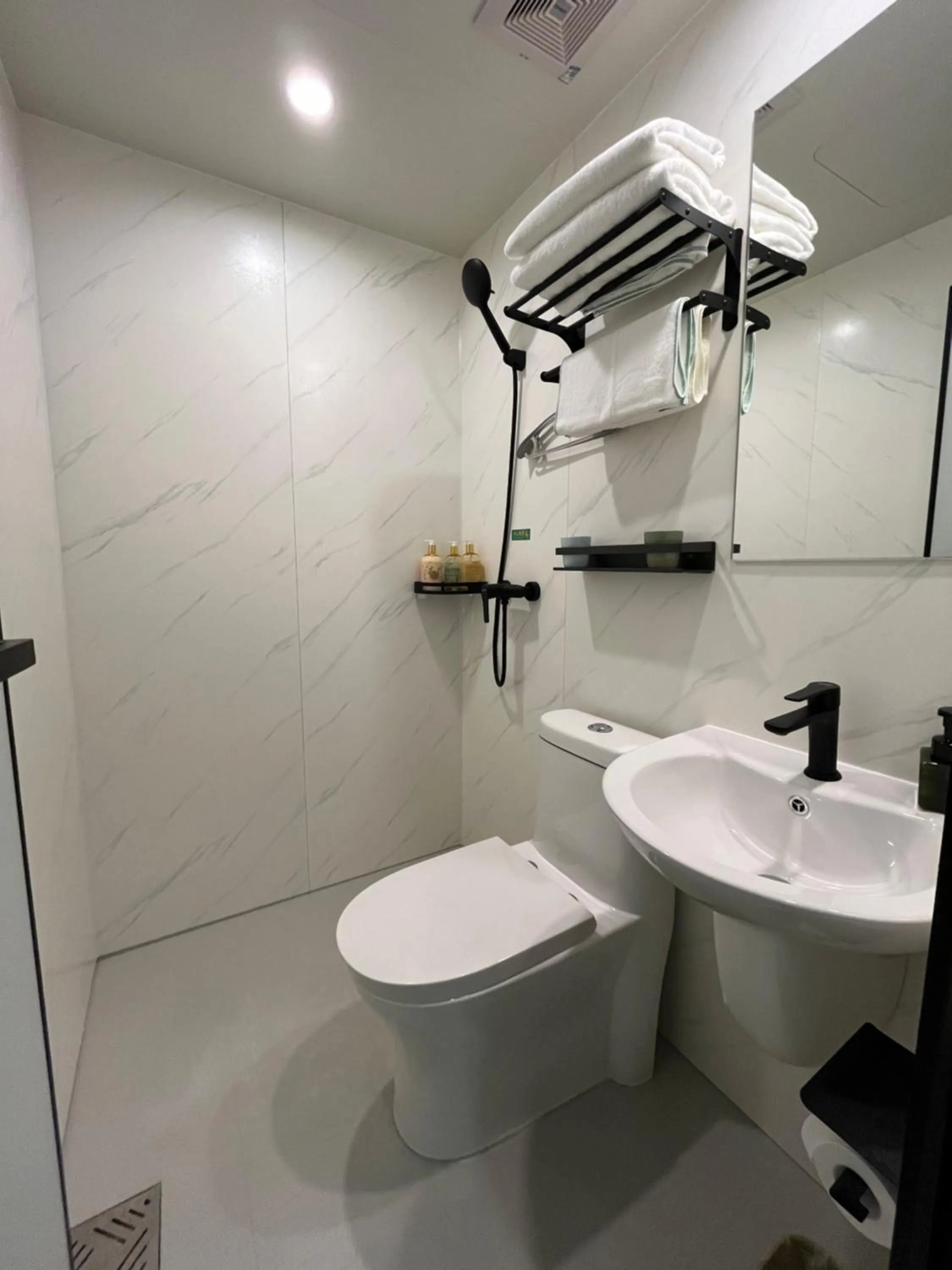 Beijing Dongdan Hotel Near Wangfujing Street,Tian'AnMen Square,The Forbidden City,Free self-service laundry room