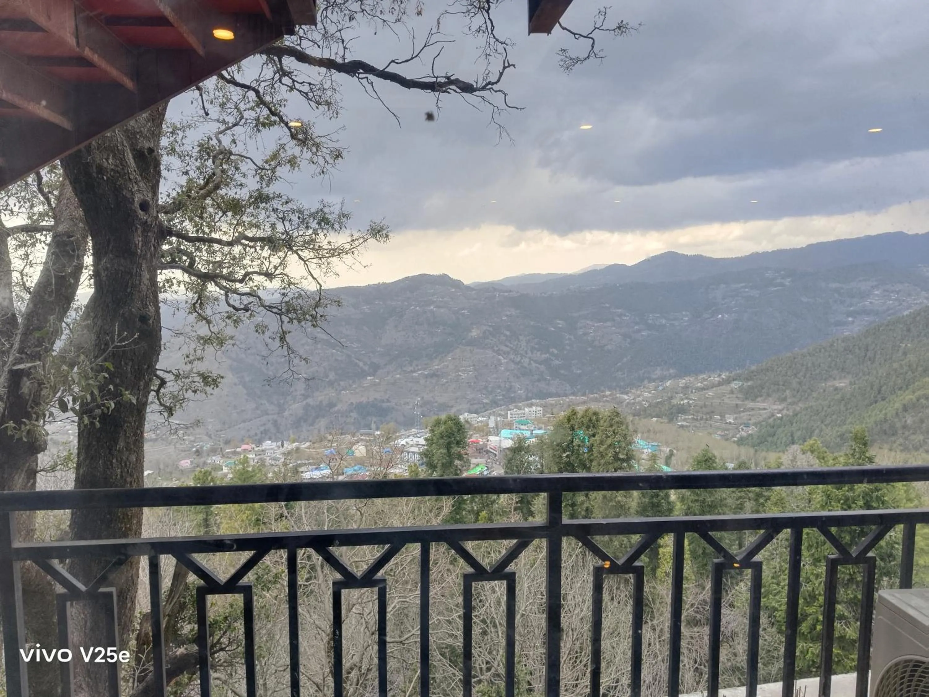 Restaurant/places to eat in Falettis Grand Hotel Murree