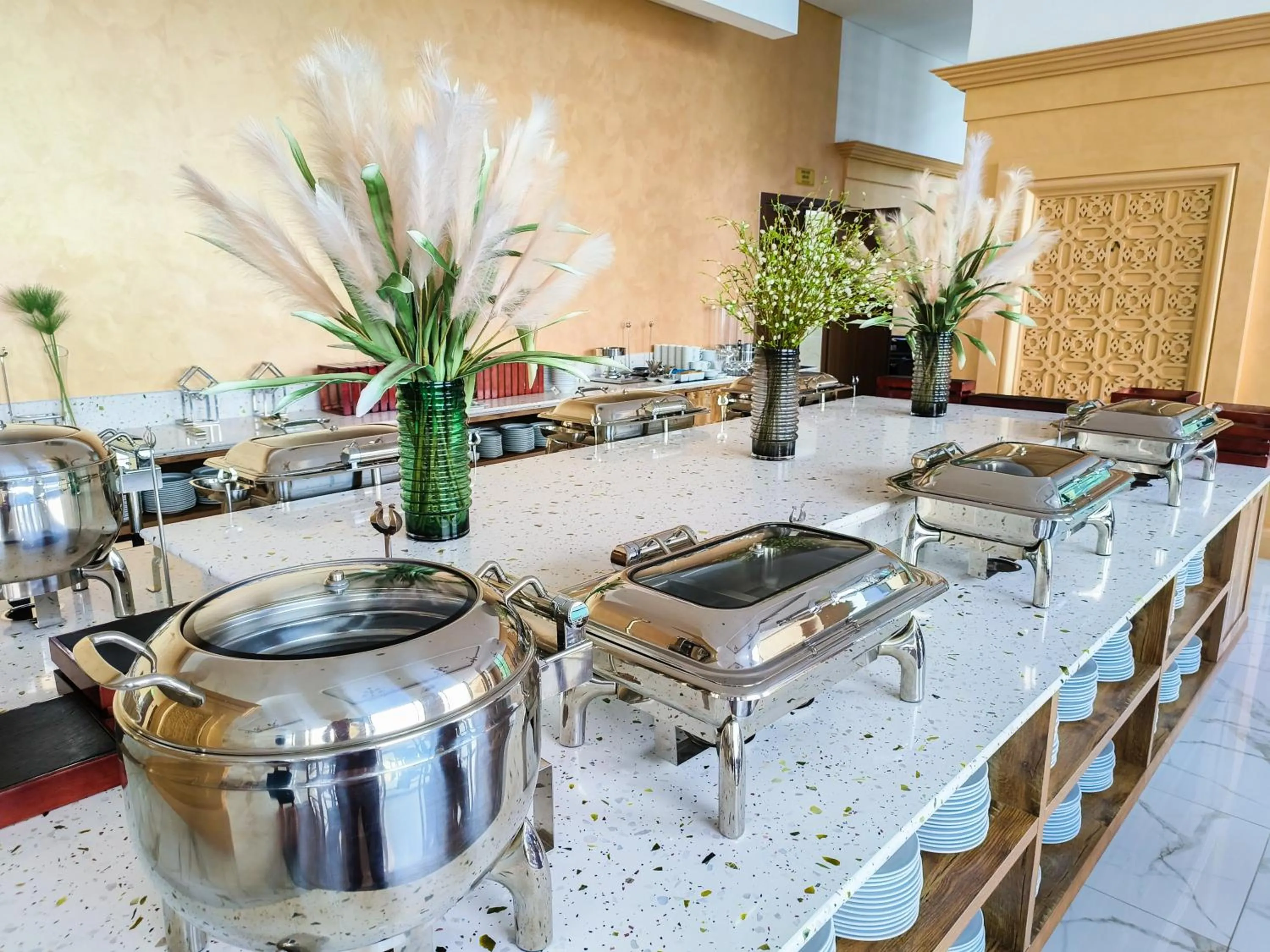 Restaurant/places to eat in OYSTER BAY HOTEL VUNG TAU