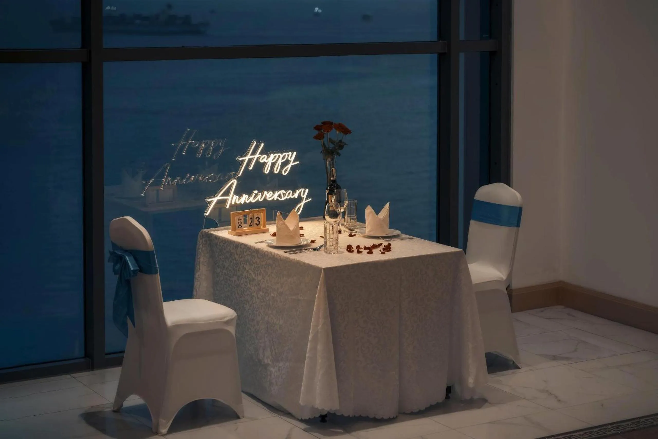 Restaurant/places to eat in OYSTER BAY HOTEL VUNG TAU