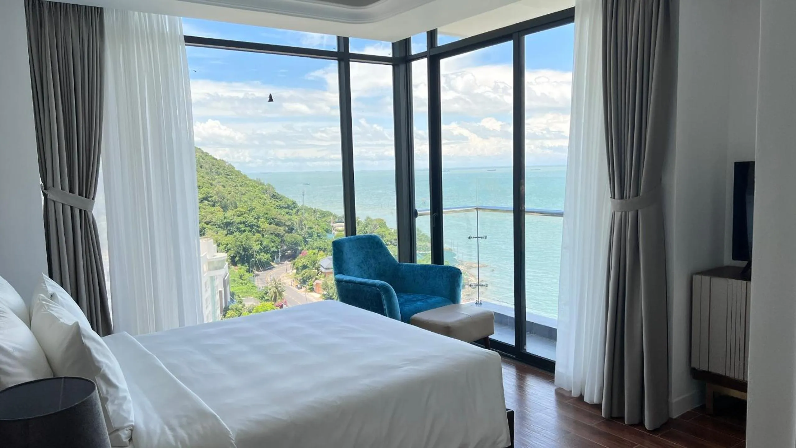 Bedroom, Bed in OYSTER BAY HOTEL VUNG TAU