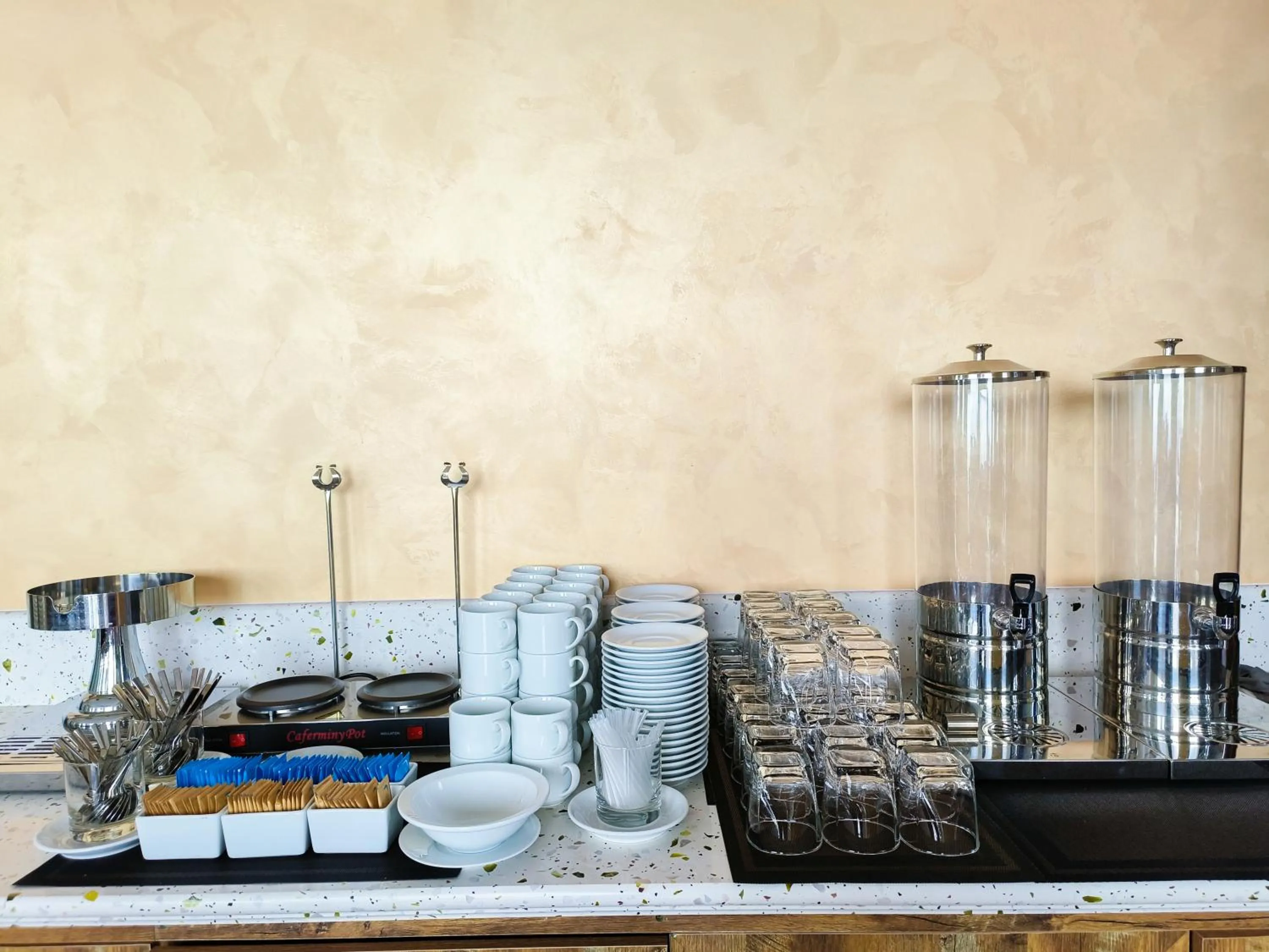 Restaurant/places to eat in OYSTER BAY HOTEL VUNG TAU