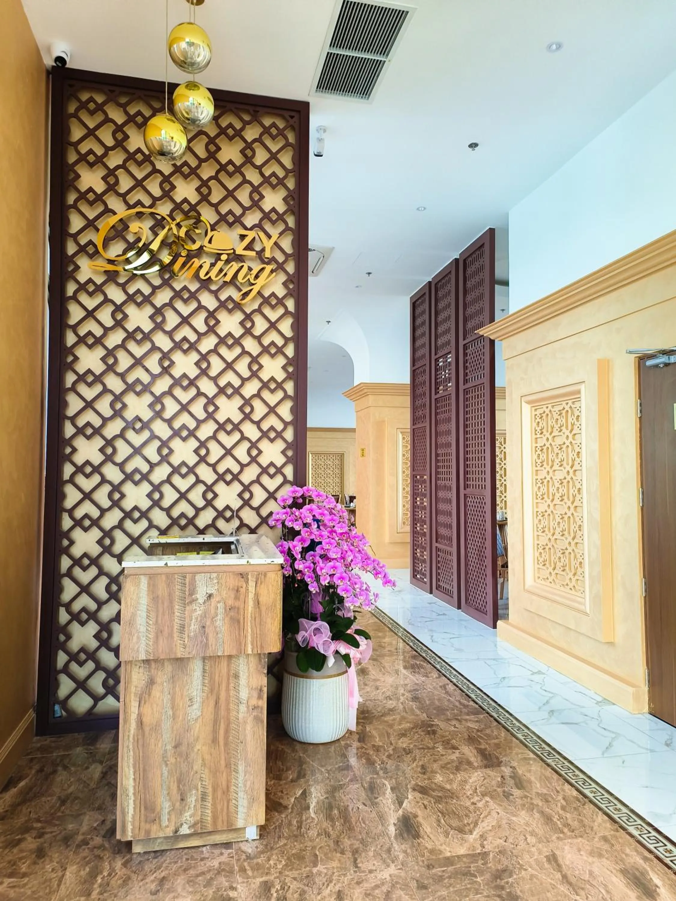 Restaurant/places to eat in OYSTER BAY HOTEL VUNG TAU