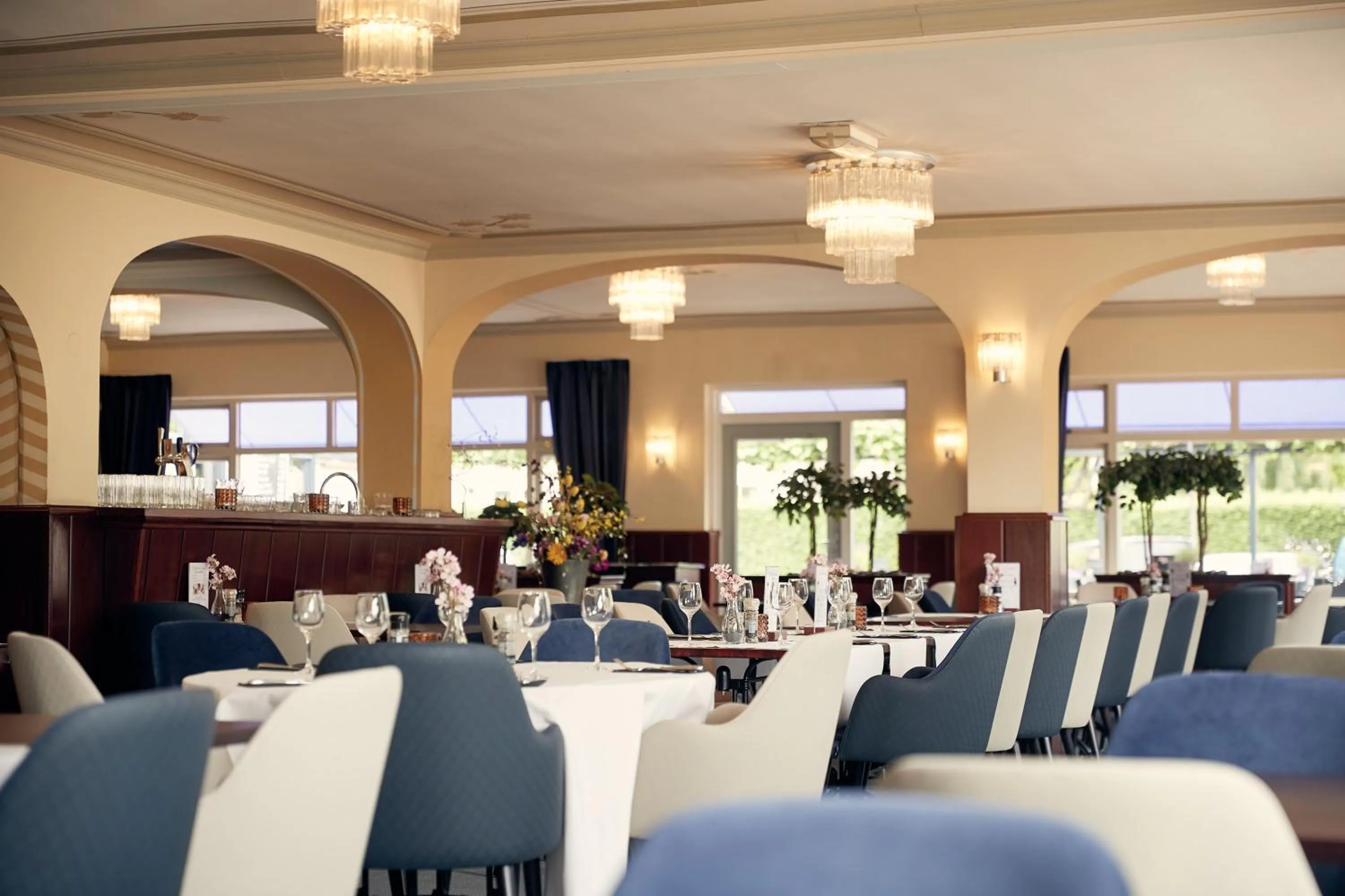 Restaurant/places to eat in Van der Valk Hotel Hardegarijp - Leeuwarden