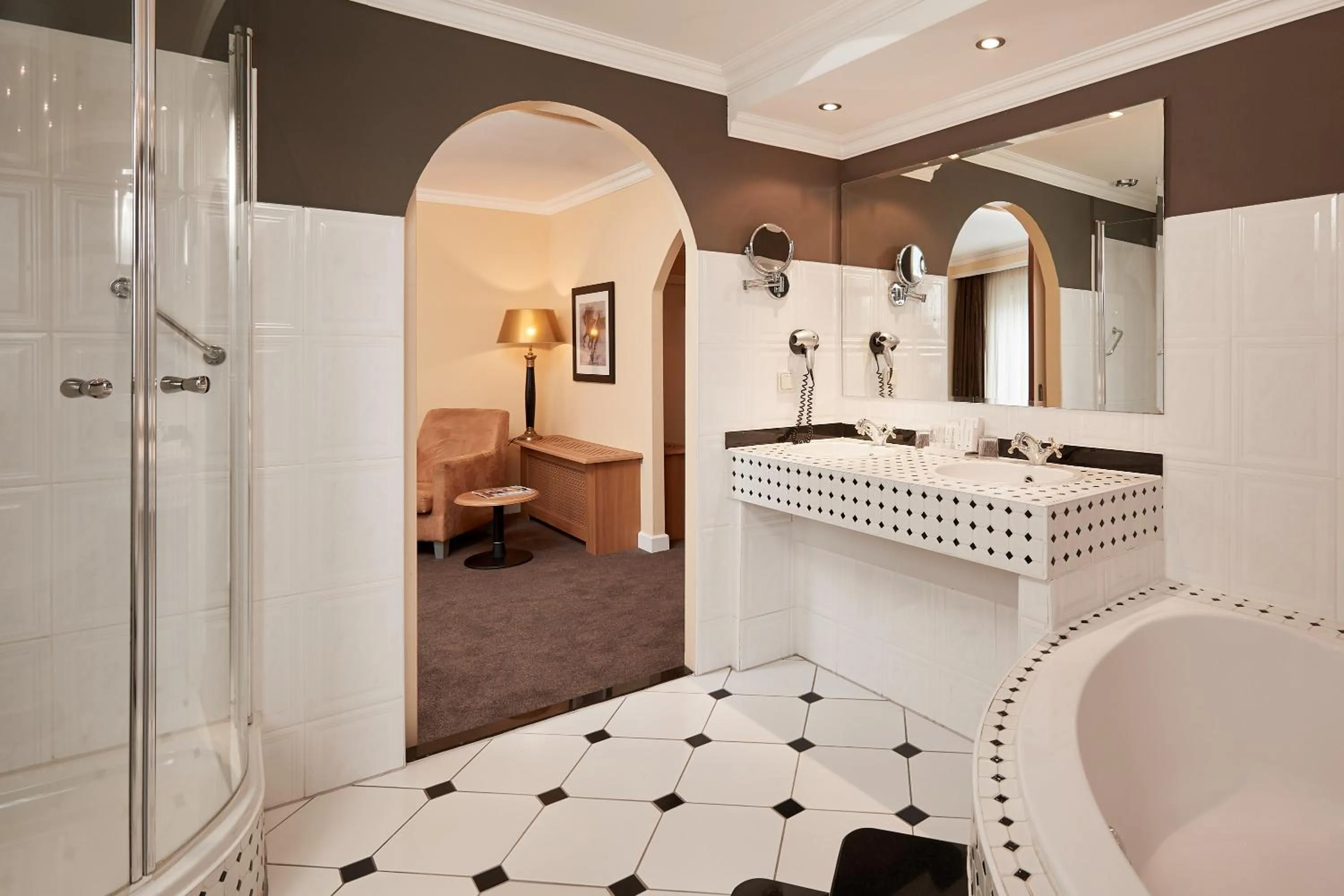 Shower in Van der Valk Hotel Hardegarijp - Leeuwarden