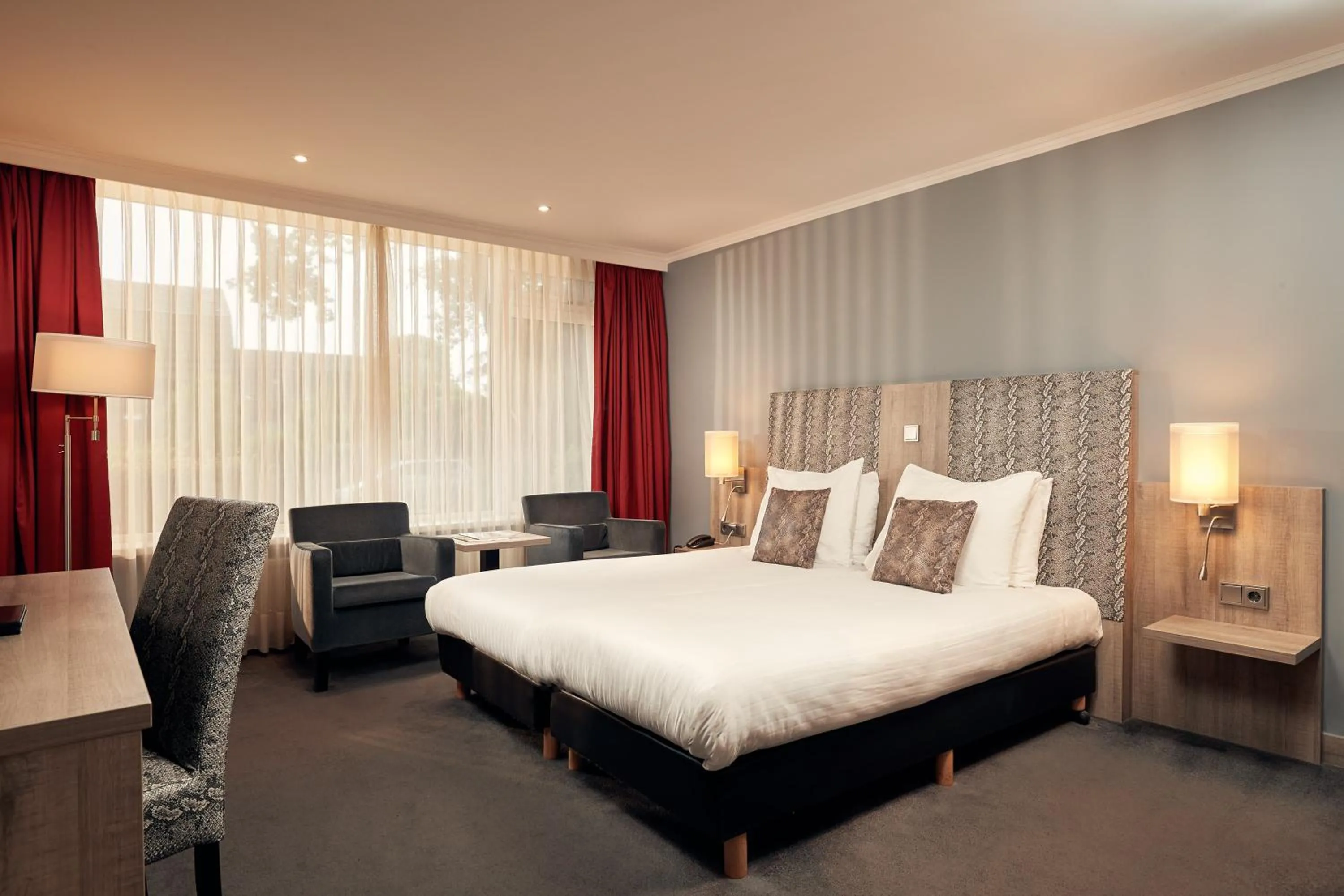 Bed in Van der Valk Hotel Hardegarijp - Leeuwarden