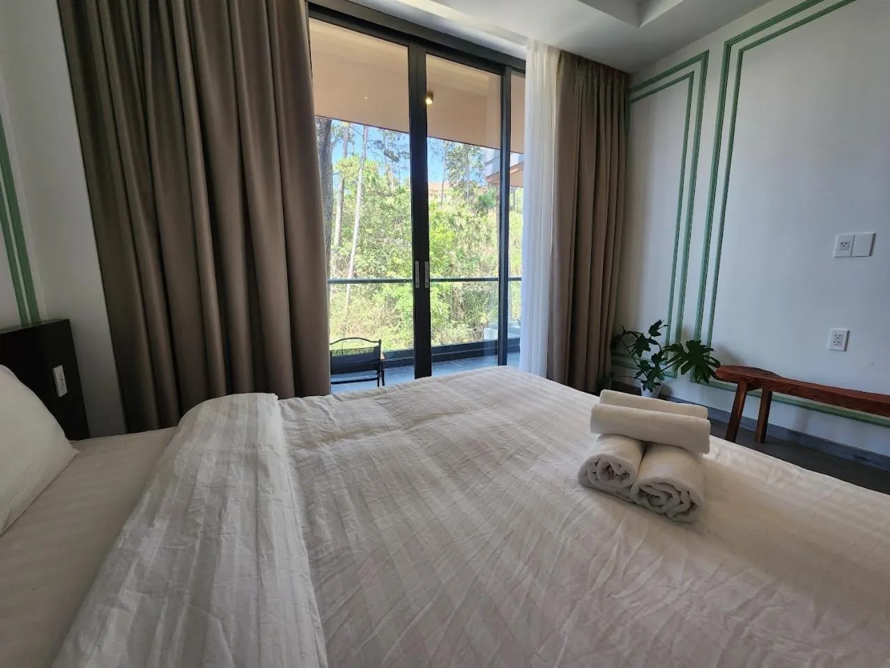 Bed in LHASA HOTEL - Central hotel in Dalat