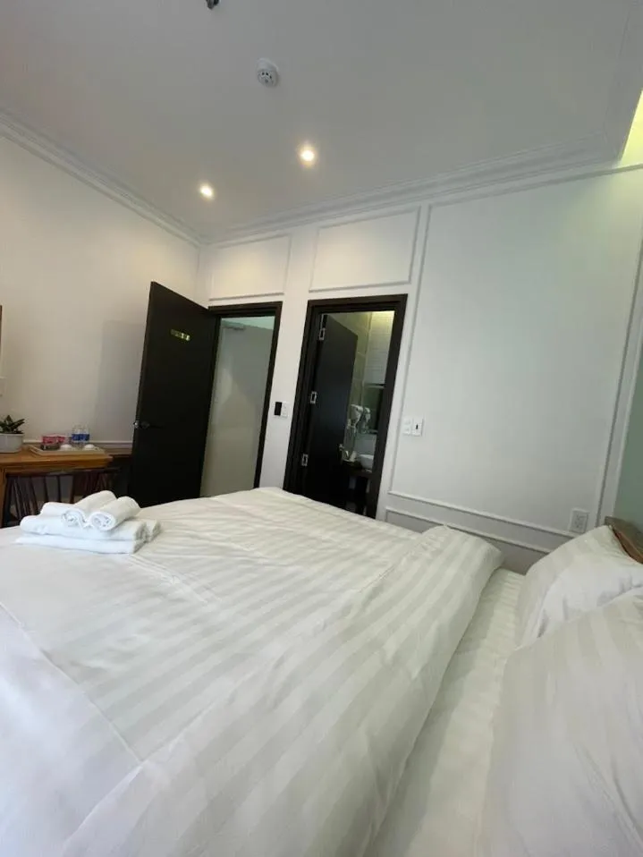 Bed in LHASA HOTEL - Central hotel in Dalat