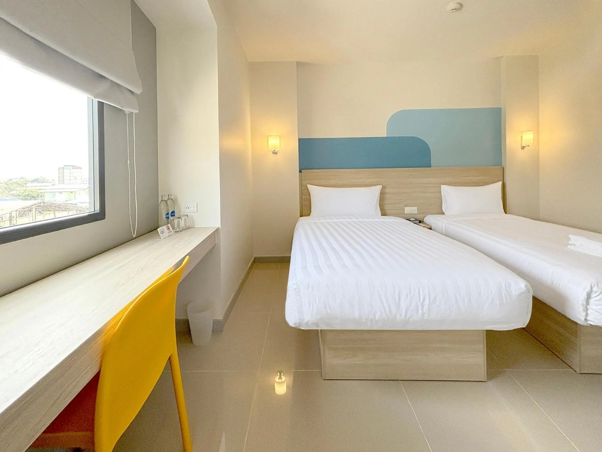 Bedroom, Bed in HOP INN Si Racha