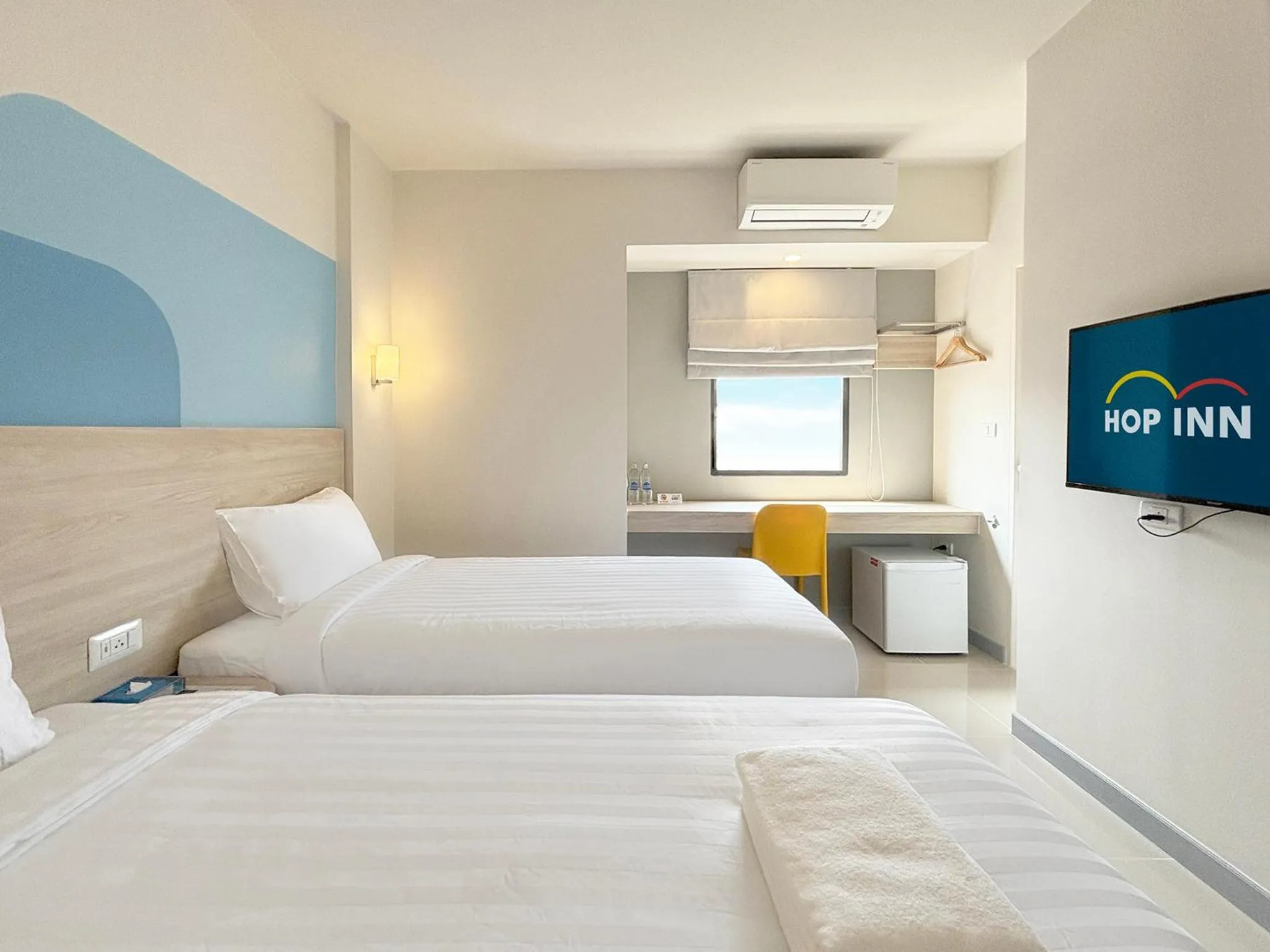 Bedroom, Bed in HOP INN Si Racha