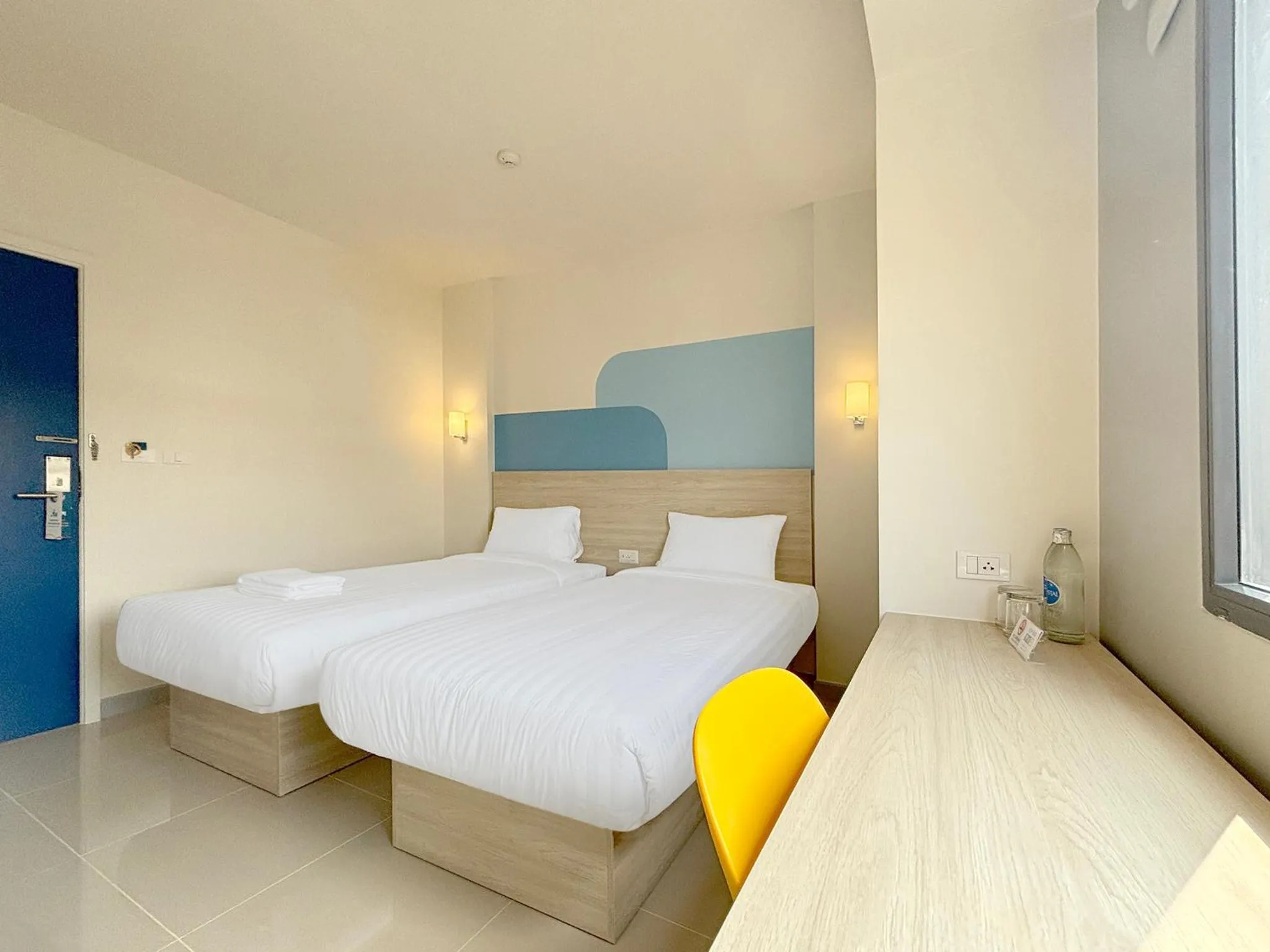 Bedroom, Bed in HOP INN Si Racha