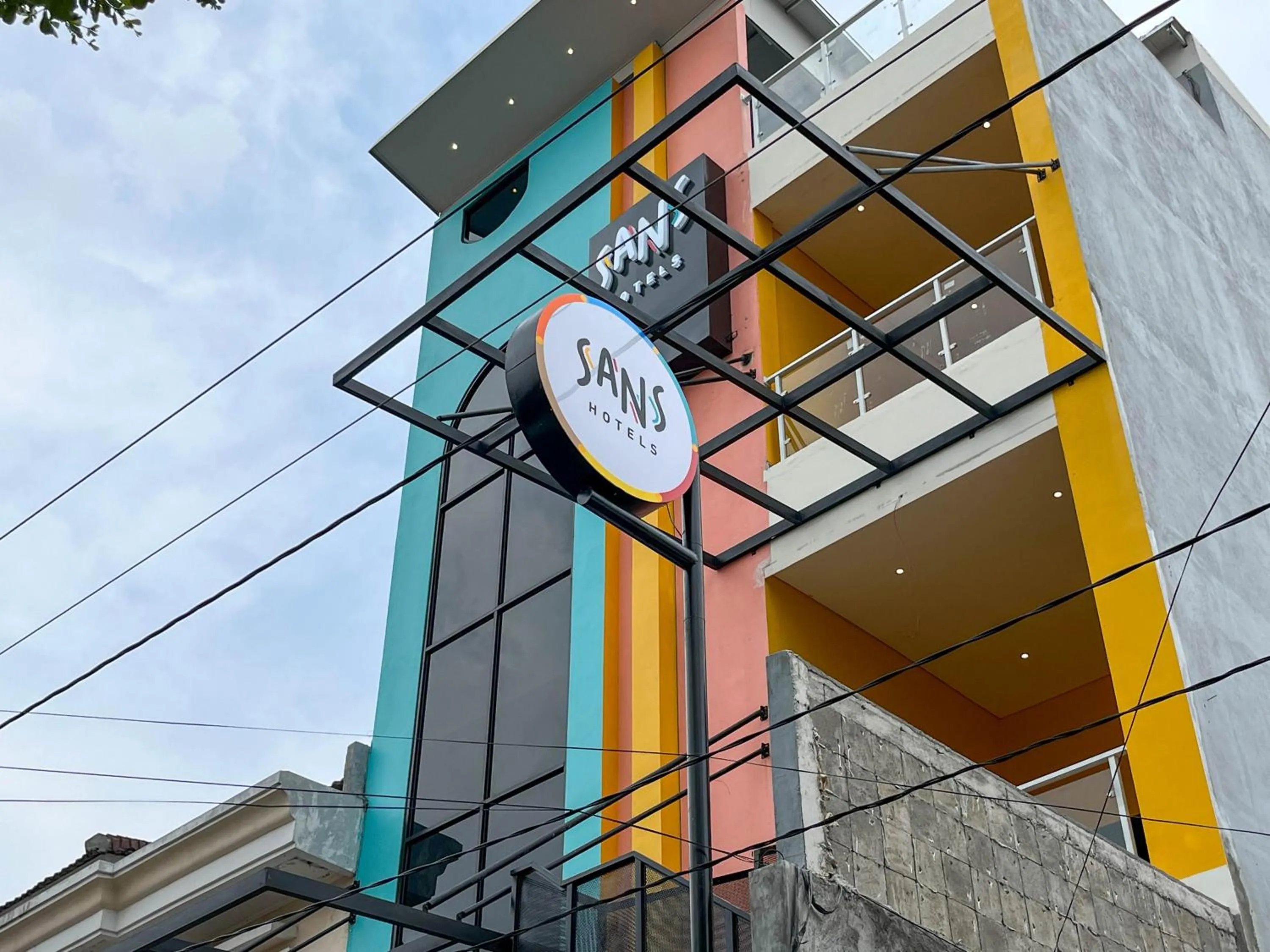 Property logo or sign in SANS Hotel Premiere Majapahit Semarang