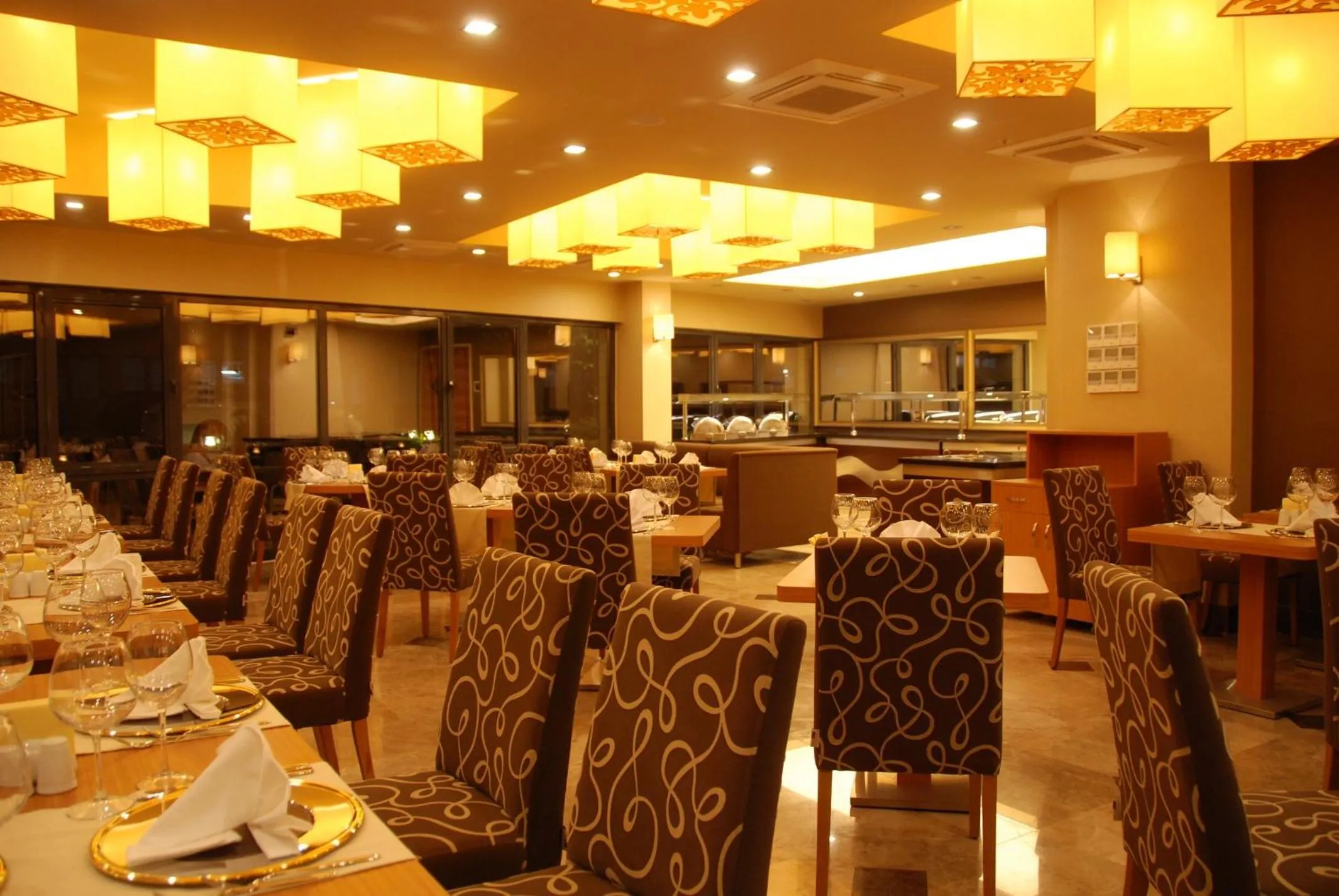 Restaurant/places to eat in Volley Hotel İzmir