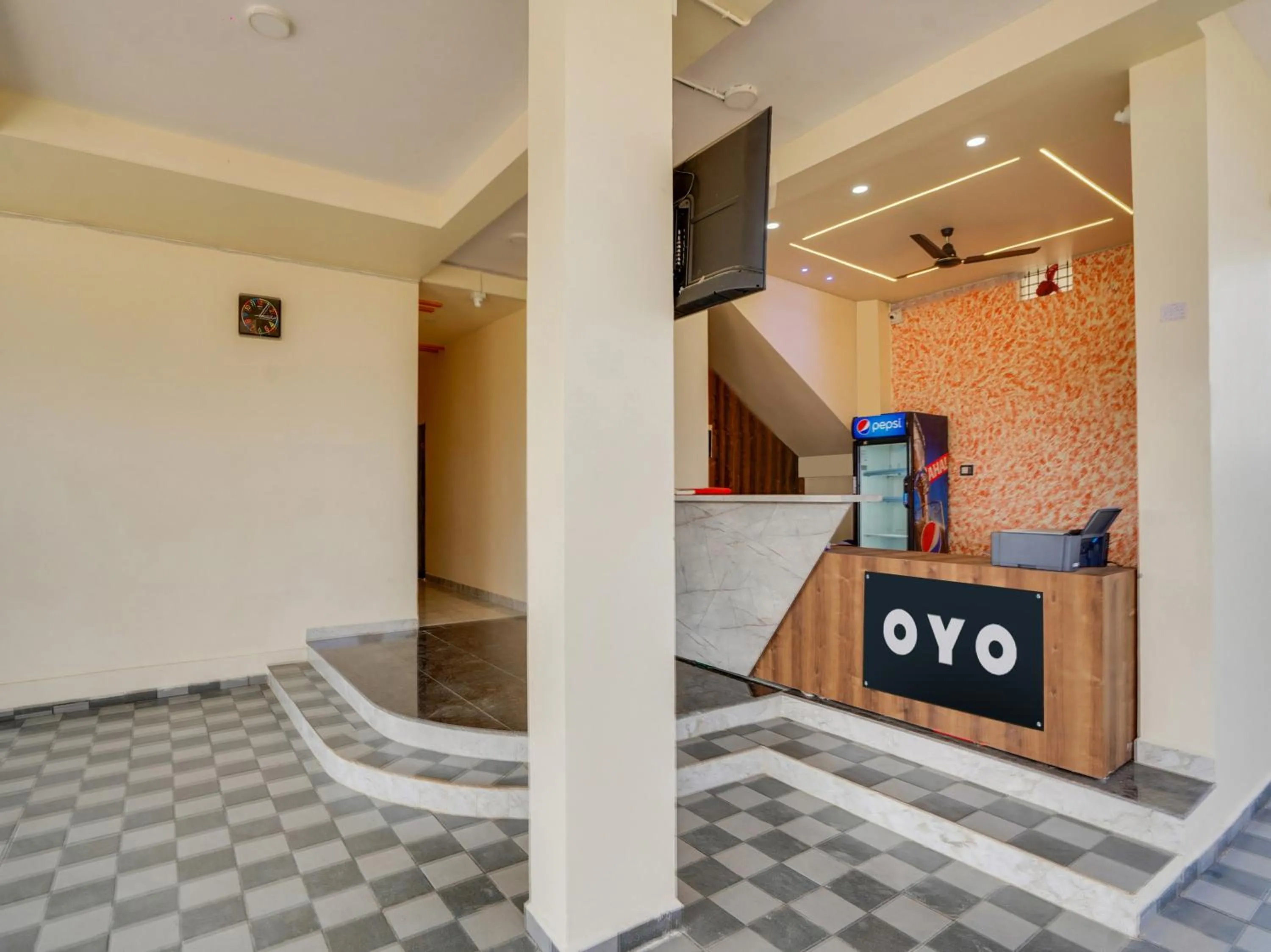 Lobby or reception in Hotel O RK
