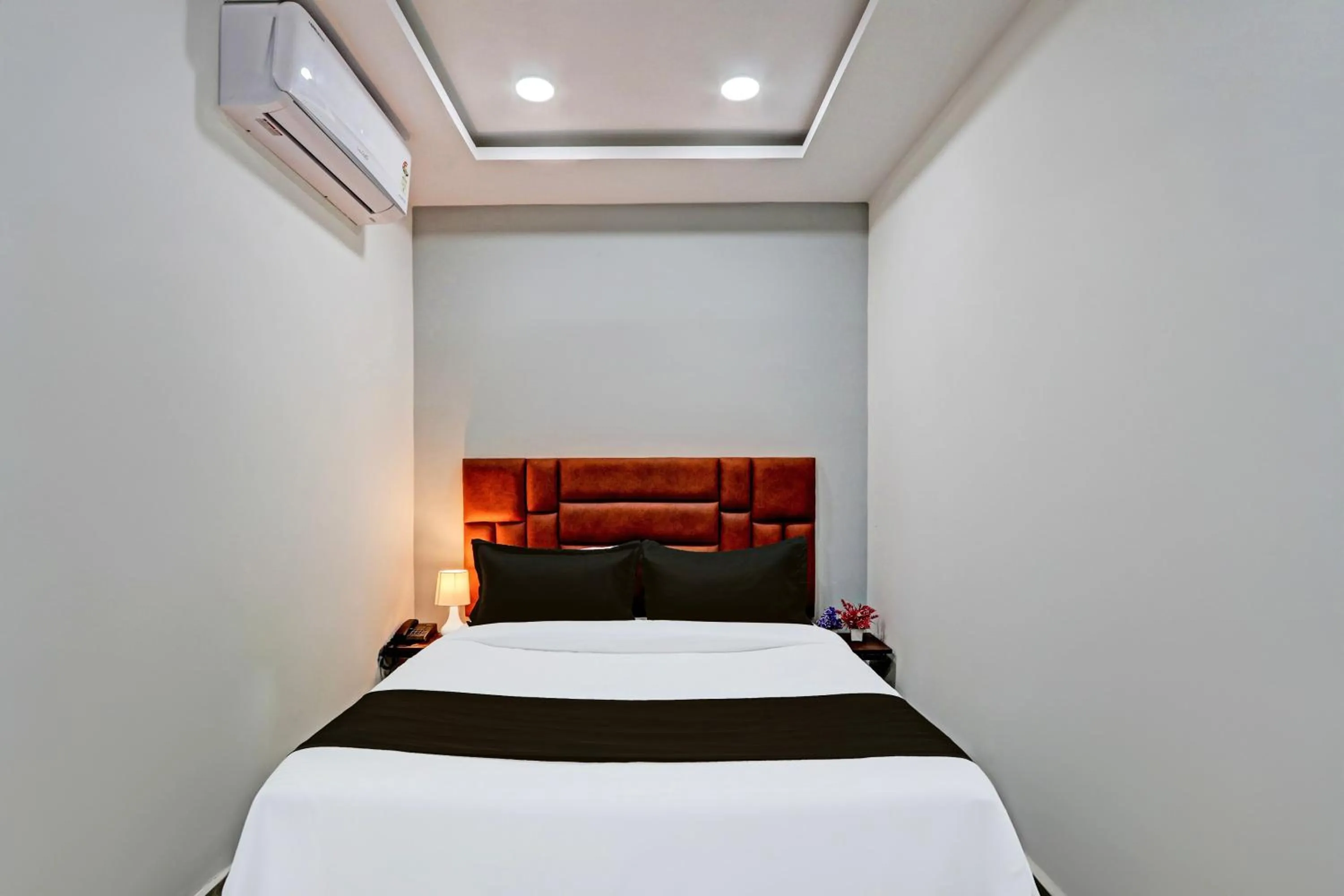 Bedroom, Bed in Hotel O Lavish Tranquil