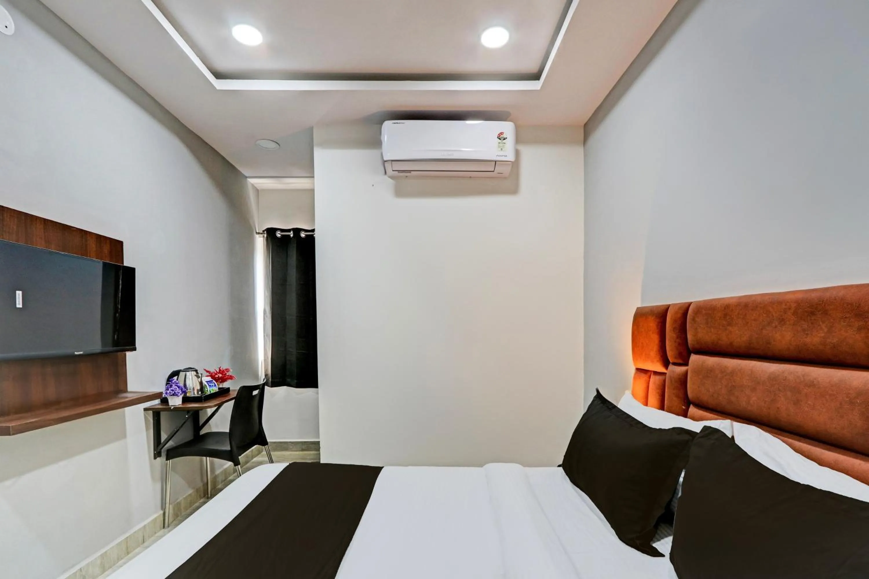 Bedroom, Bed in Hotel O Lavish Tranquil