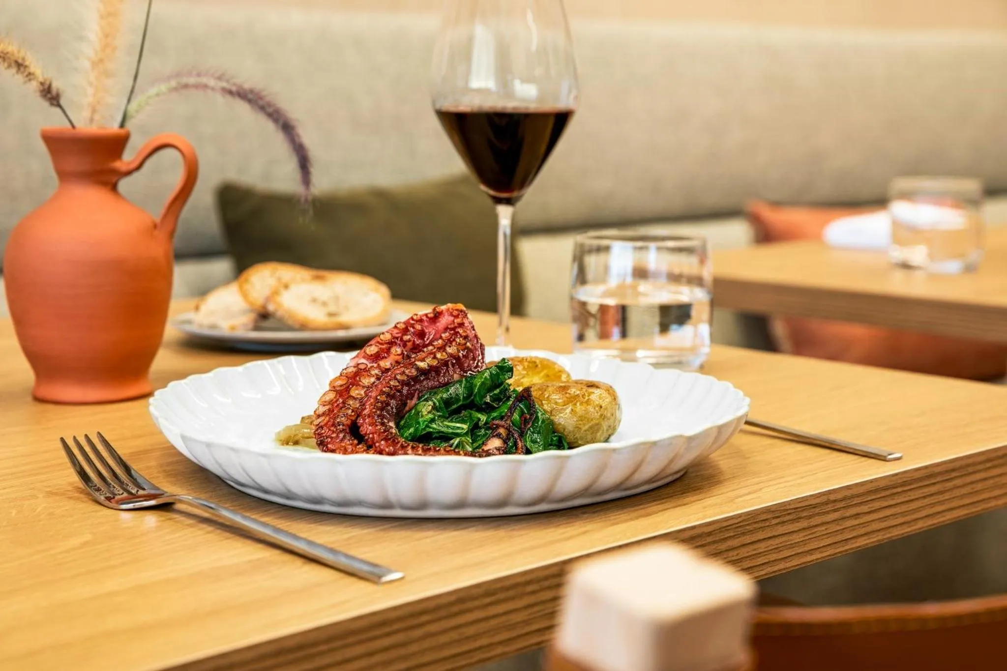 Restaurant/places to eat in Holiday Inn Beja by IHG